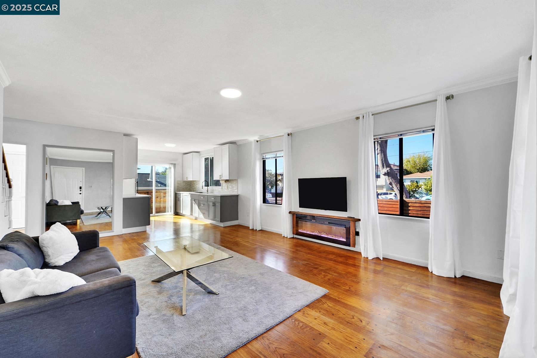 Detail Gallery Image 6 of 27 For 495 Key Blvd, Richmond,  CA 94805 - – Beds | – Baths