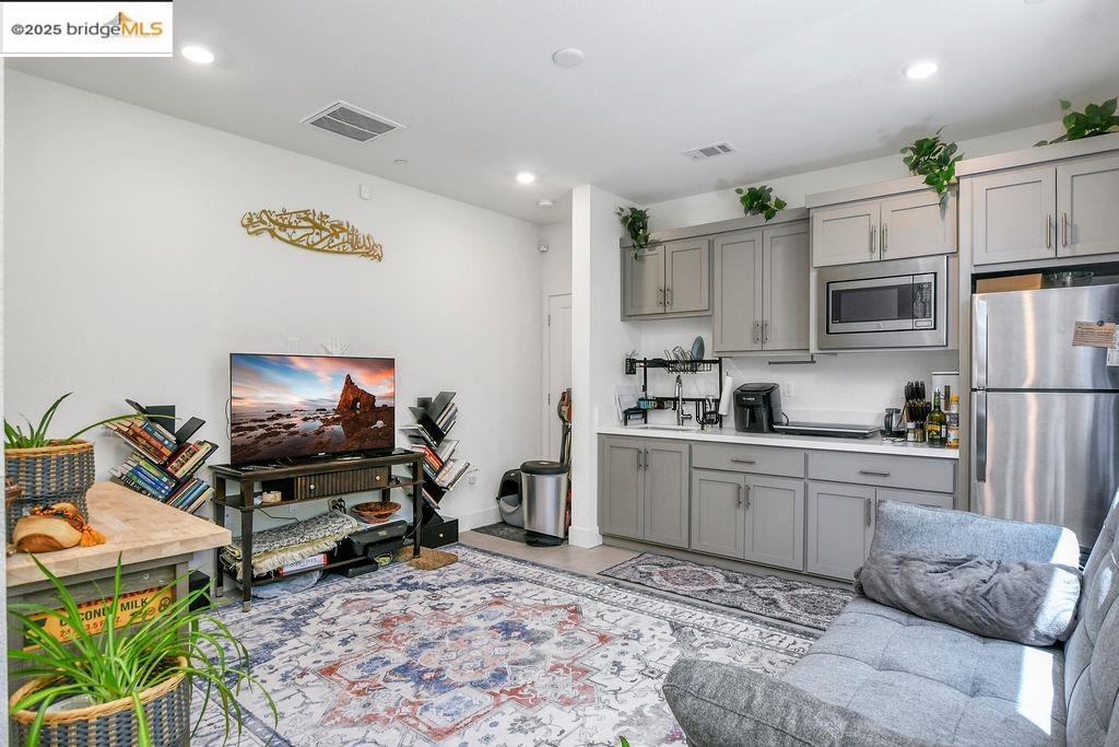 Detail Gallery Image 30 of 42 For 5153 Maniago Way, Antioch,  CA 94531 - 4 Beds | 3/1 Baths