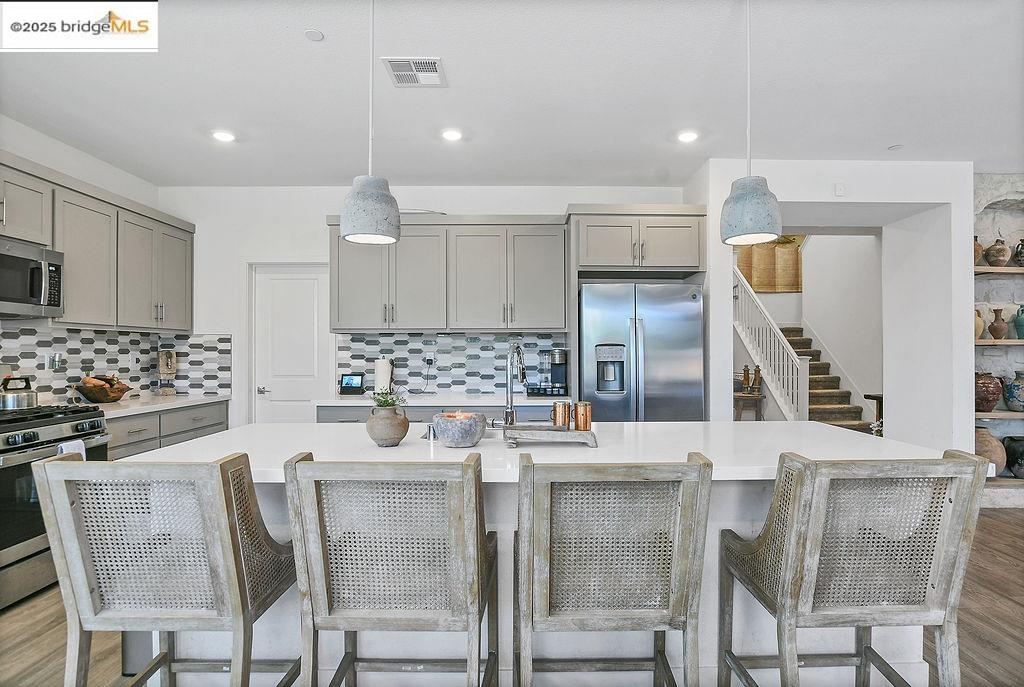 Detail Gallery Image 5 of 42 For 5153 Maniago Way, Antioch,  CA 94531 - 4 Beds | 3/1 Baths