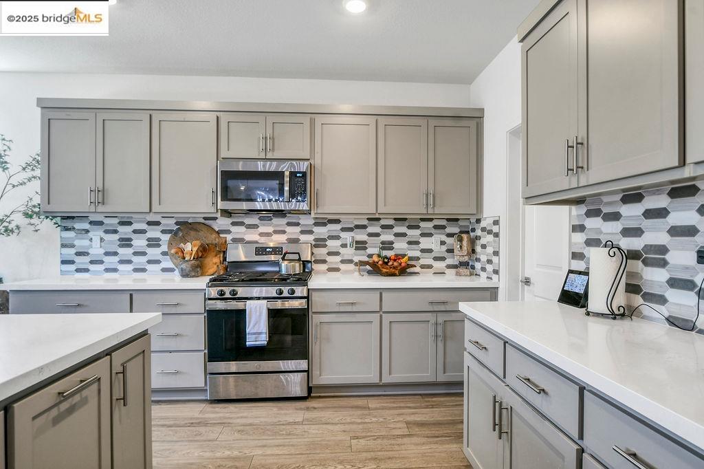 Detail Gallery Image 6 of 42 For 5153 Maniago Way, Antioch,  CA 94531 - 4 Beds | 3/1 Baths