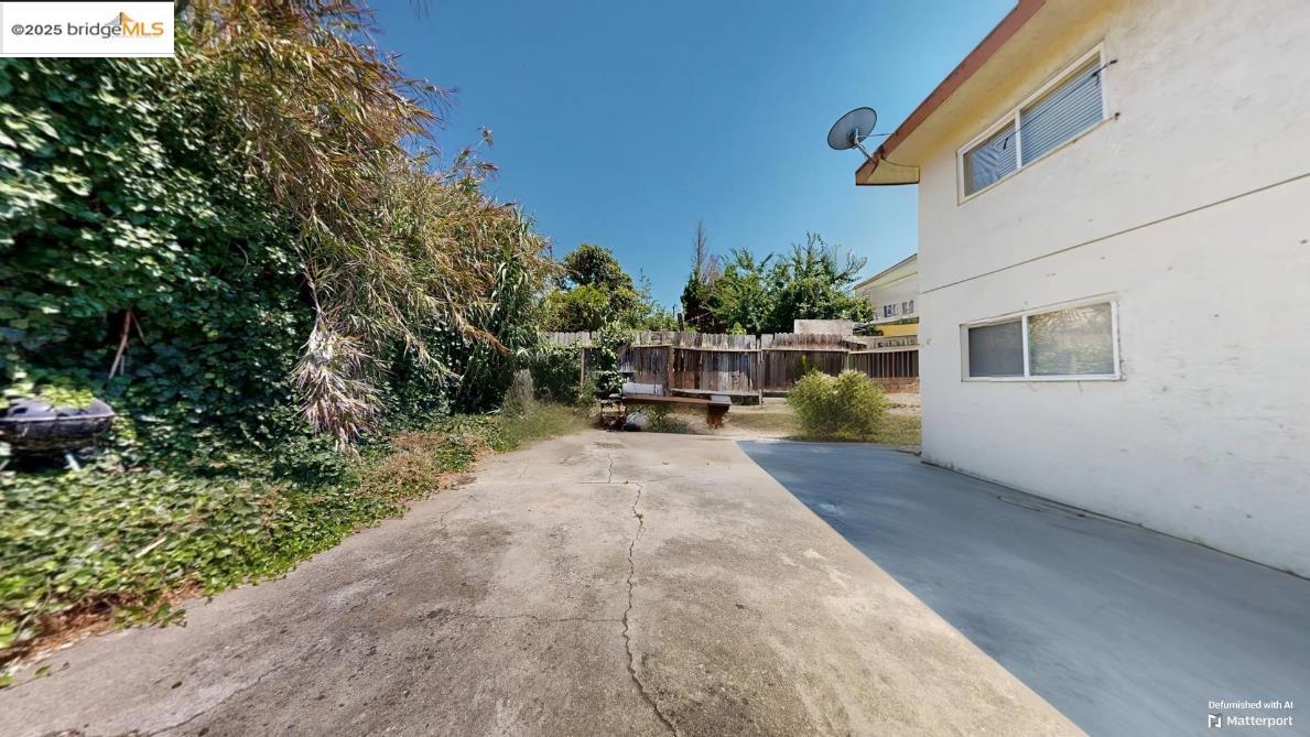 2120 E 22Nd St, Oakland, California 94606, ,Residential Income,For Sale,2120 E 22Nd St,41105290