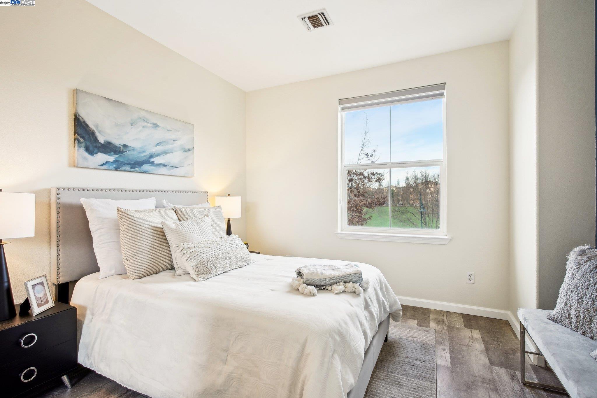 Detail Gallery Image 18 of 33 For 3240 Maguire Way #108,  Dublin,  CA 94568 - 2 Beds | 2/1 Baths