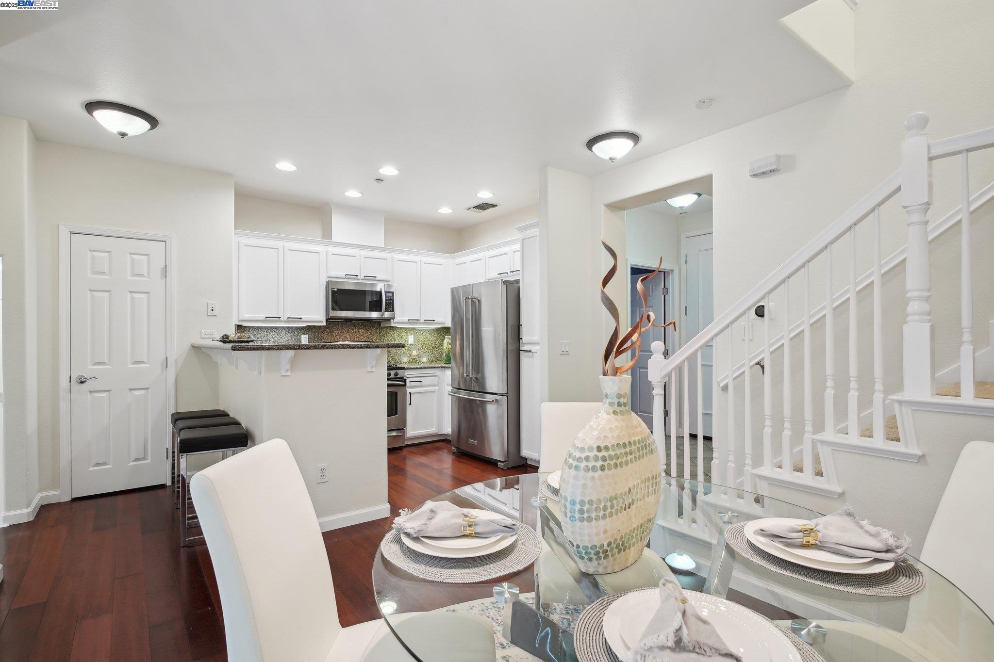 Detail Gallery Image 7 of 33 For 3240 Maguire Way #108,  Dublin,  CA 94568 - 2 Beds | 2/1 Baths