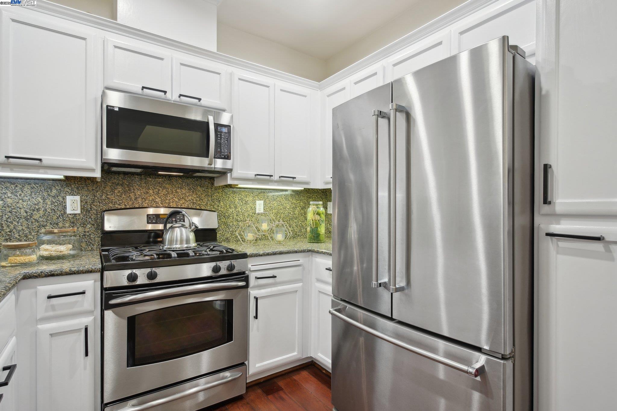 Detail Gallery Image 9 of 33 For 3240 Maguire Way #108,  Dublin,  CA 94568 - 2 Beds | 2/1 Baths