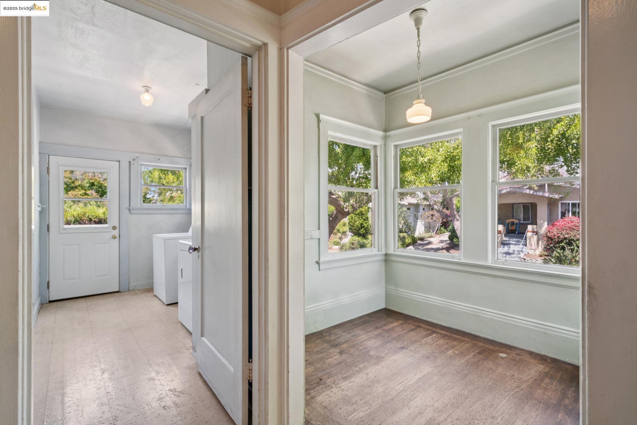 Detail Gallery Image 13 of 26 For 1239 Carleton St, Berkeley,  CA 94702 - 3 Beds | 1 Baths