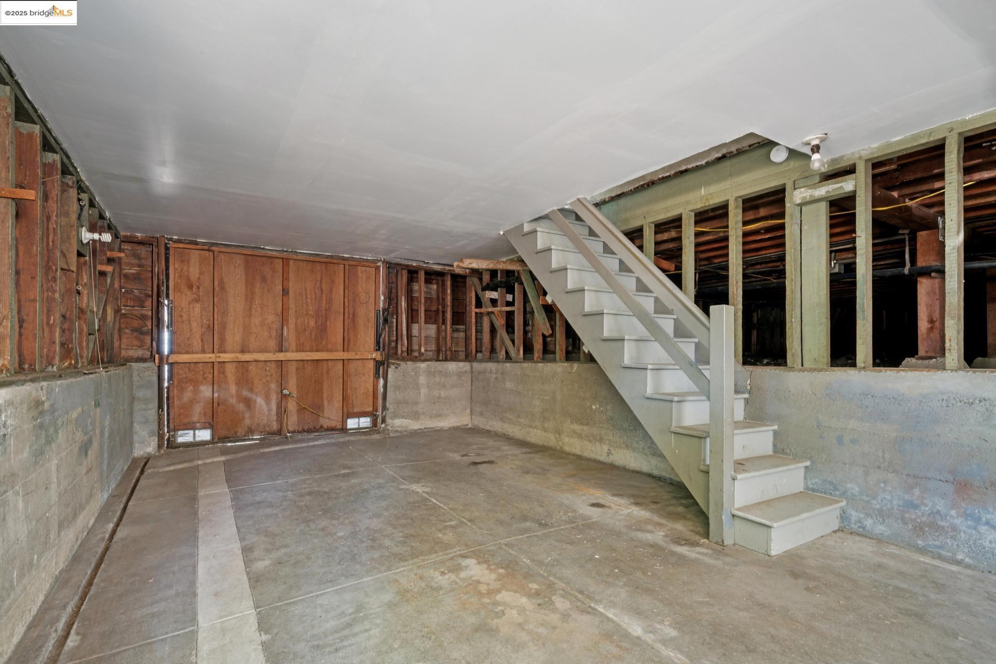 Detail Gallery Image 20 of 26 For 1239 Carleton St, Berkeley,  CA 94702 - 3 Beds | 1 Baths