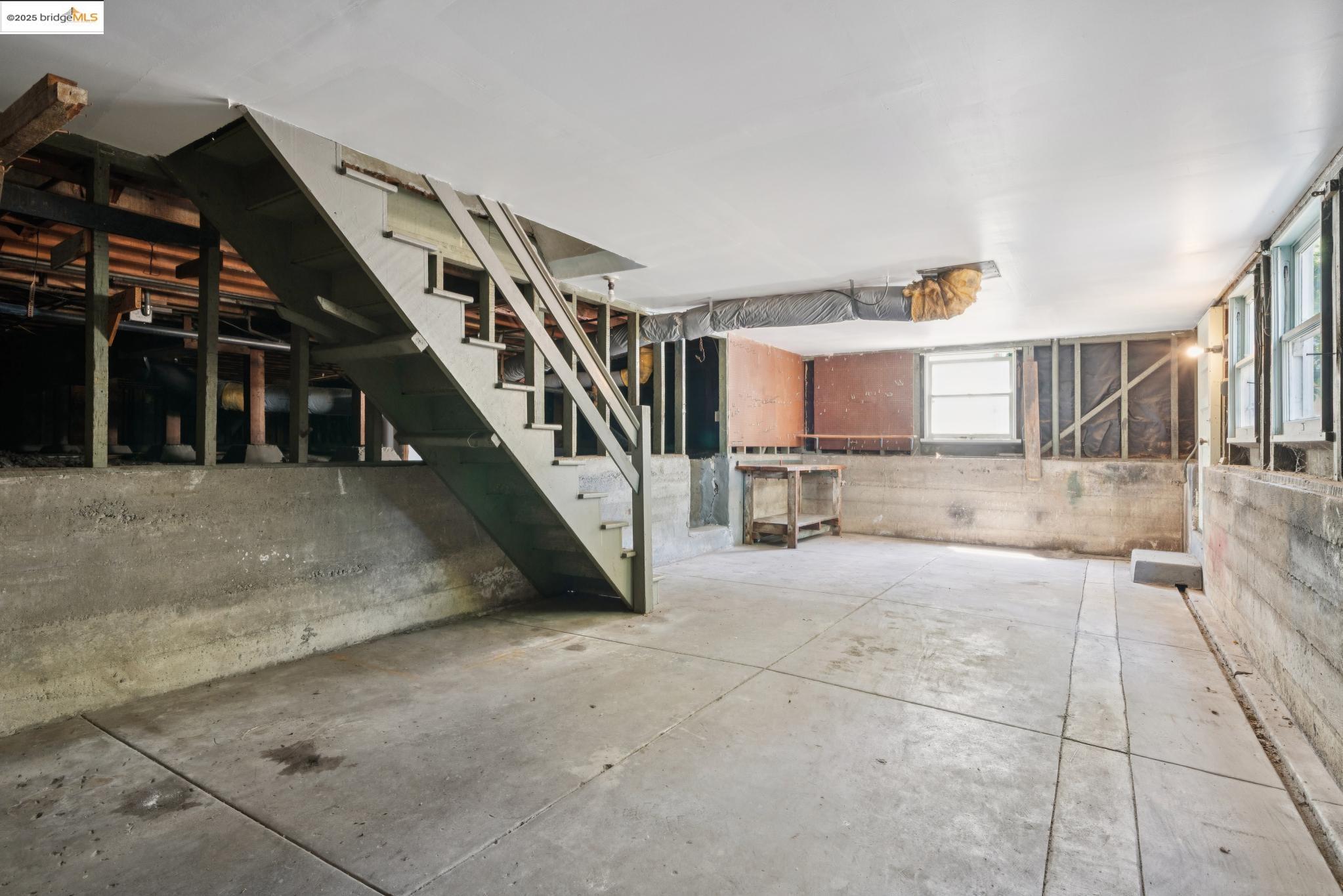 Detail Gallery Image 21 of 26 For 1239 Carleton St, Berkeley,  CA 94702 - 3 Beds | 1 Baths