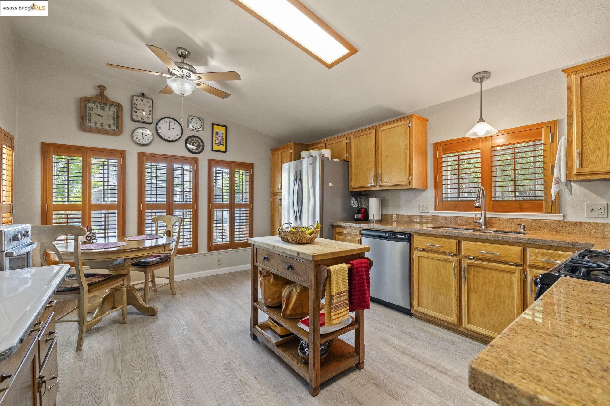 12700 Red Maple Cir SPC 15, Sonora, California 95370, 2 Bedrooms Bedrooms, 7 Rooms Rooms,2 BathroomsBathrooms,Manufactured In Park,For Sale,12700 Red Maple Cir SPC 15,41105295