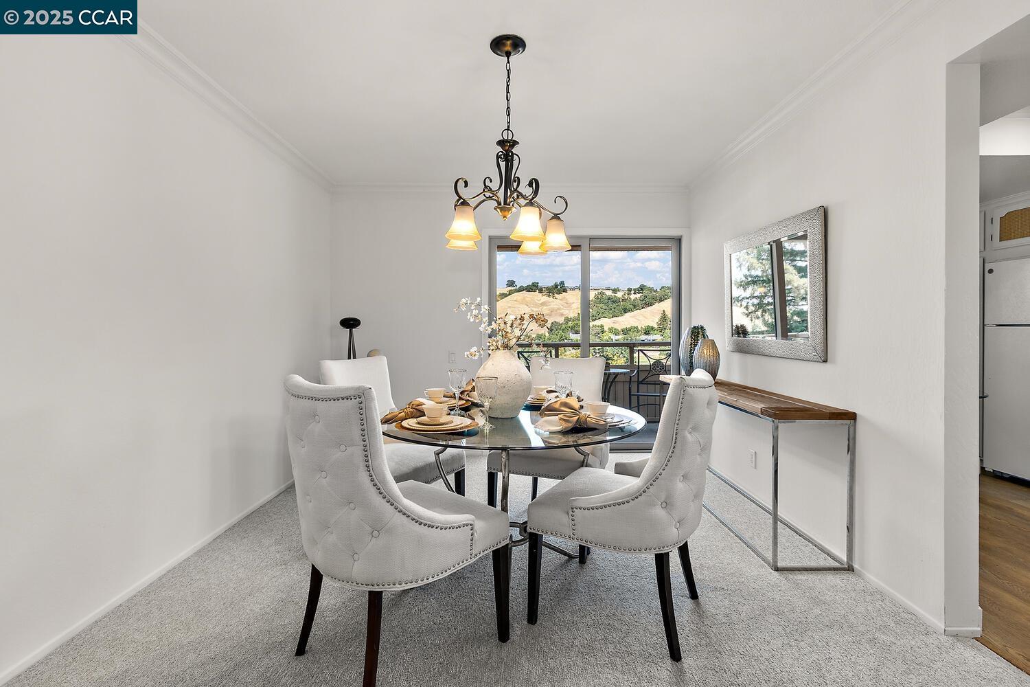 Photo #5: 41105297 Listing 