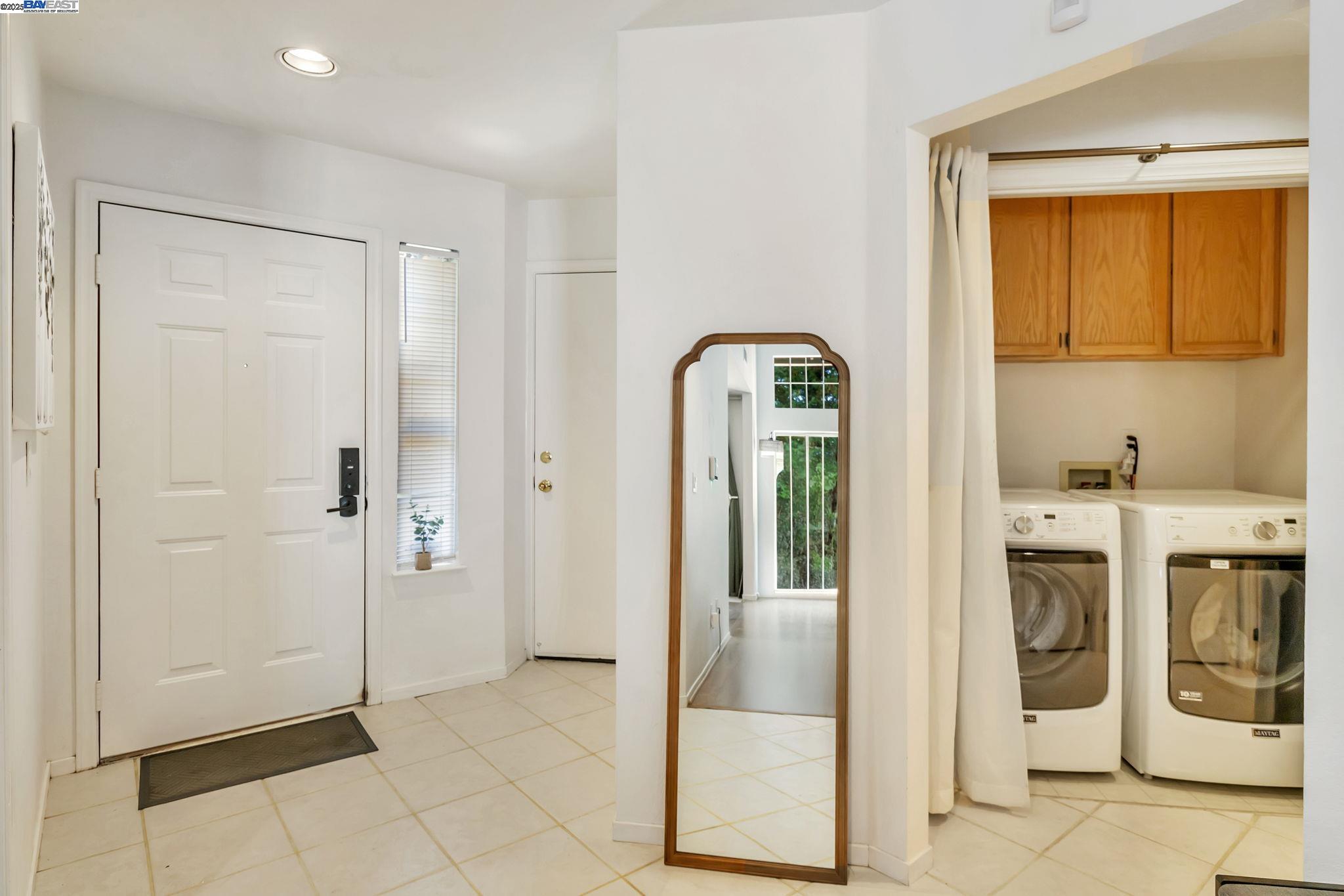 Detail Gallery Image 16 of 42 For 385 Kensington Cmn, Livermore,  CA 94551 - 3 Beds | 2/1 Baths
