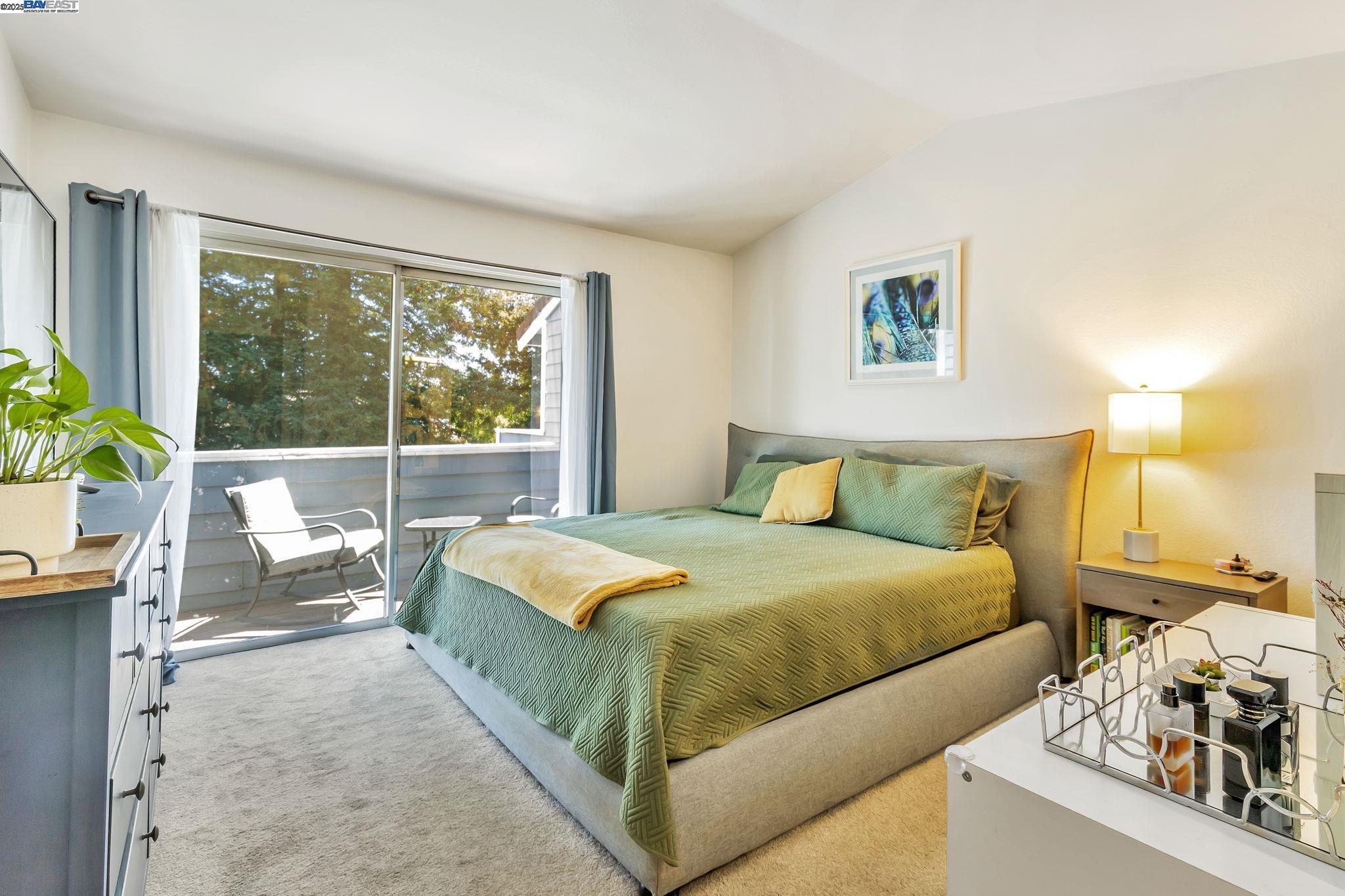 Detail Gallery Image 17 of 42 For 385 Kensington Cmn, Livermore,  CA 94551 - 3 Beds | 2/1 Baths