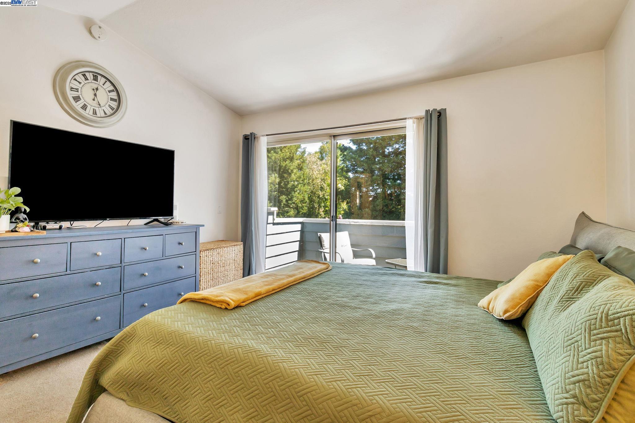 Detail Gallery Image 18 of 42 For 385 Kensington Cmn, Livermore,  CA 94551 - 3 Beds | 2/1 Baths