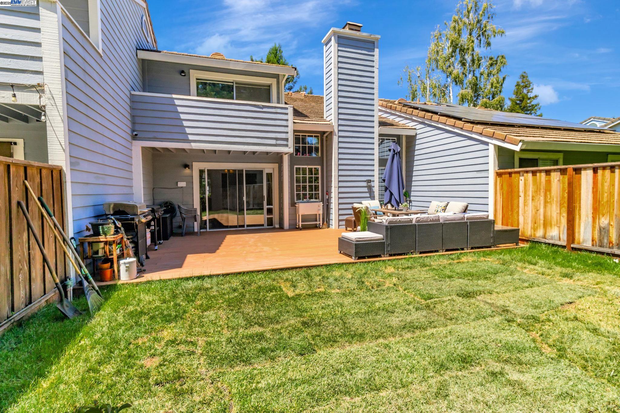 Detail Gallery Image 25 of 42 For 385 Kensington Cmn, Livermore,  CA 94551 - 3 Beds | 2/1 Baths
