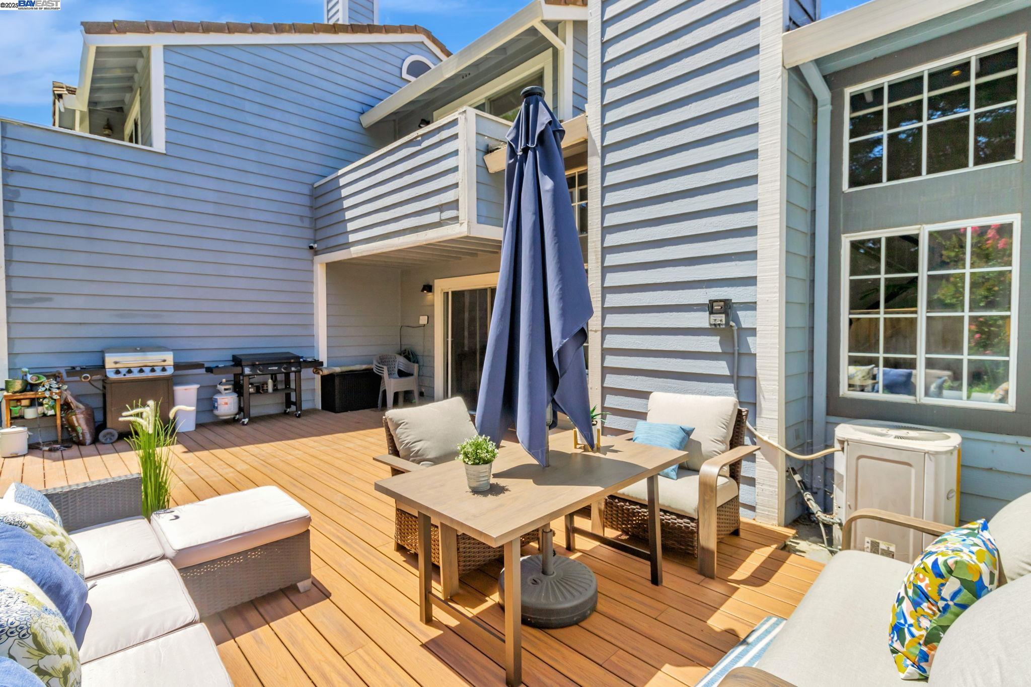 Detail Gallery Image 29 of 42 For 385 Kensington Cmn, Livermore,  CA 94551 - 3 Beds | 2/1 Baths