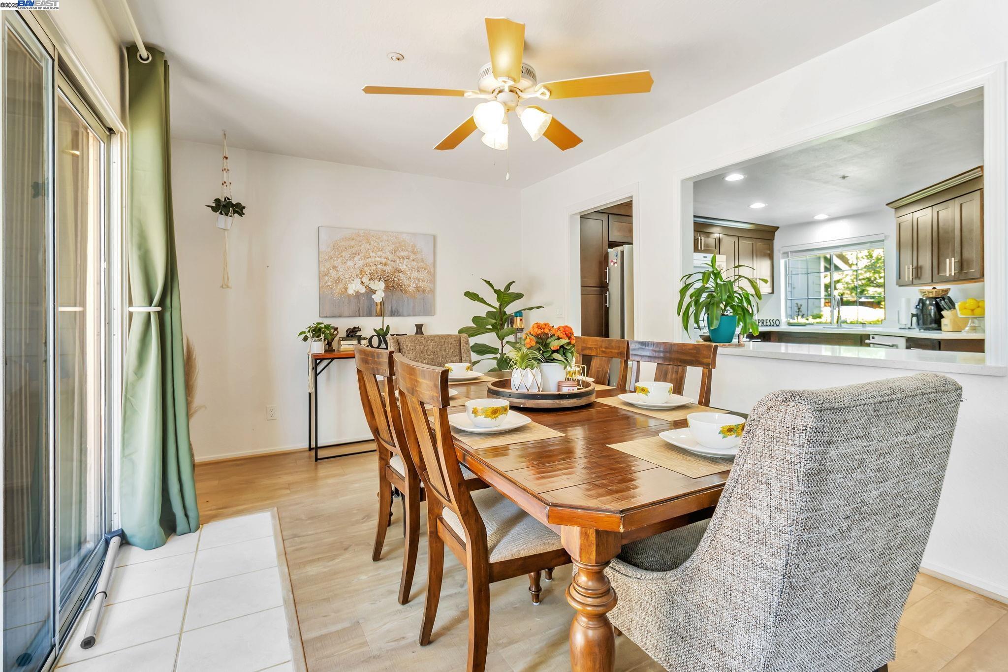 Detail Gallery Image 9 of 42 For 385 Kensington Cmn, Livermore,  CA 94551 - 3 Beds | 2/1 Baths