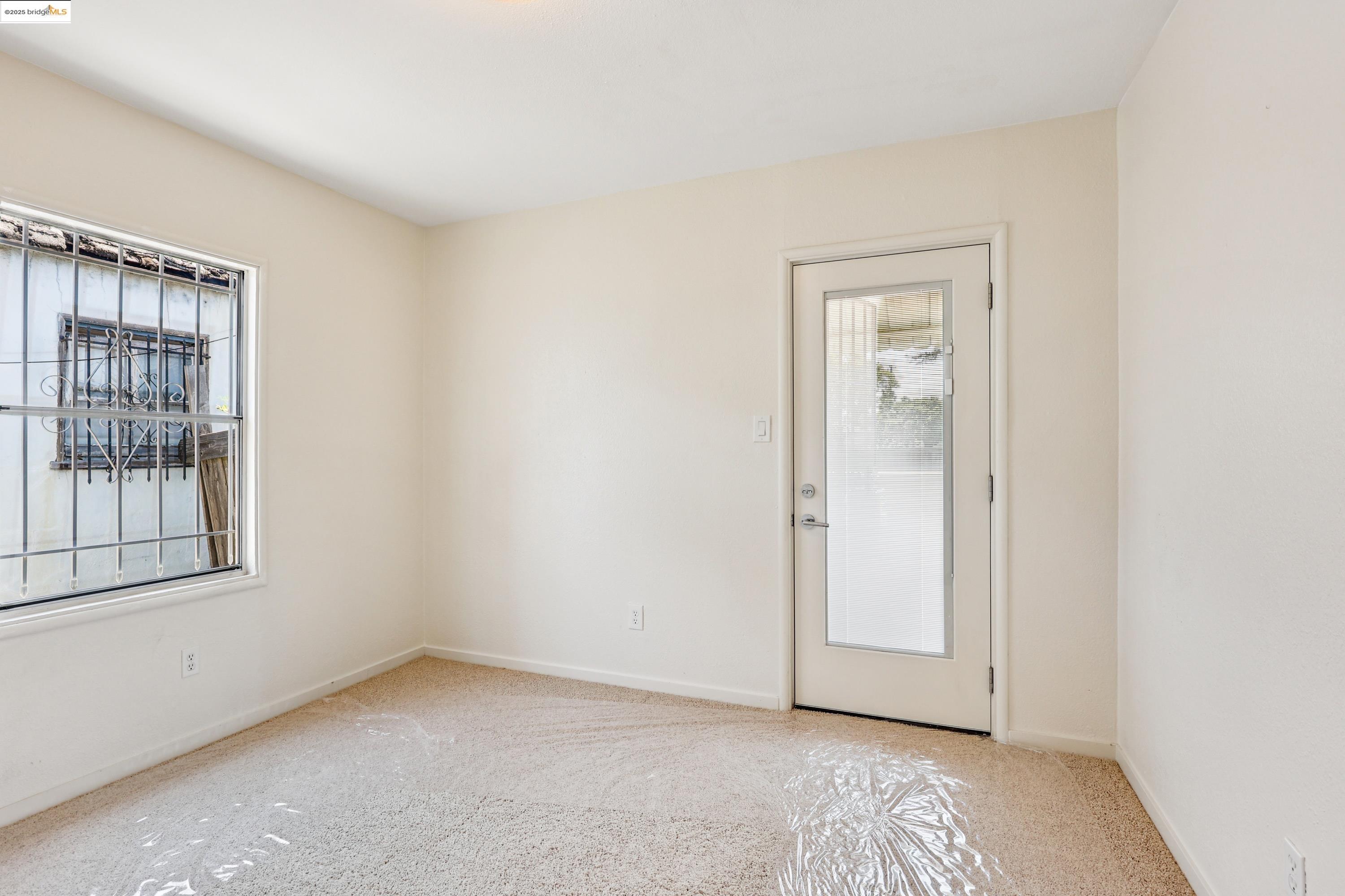 Detail Gallery Image 20 of 25 For 2018 99th Ave, Oakland,  CA 94603 - 3 Beds | 1/1 Baths