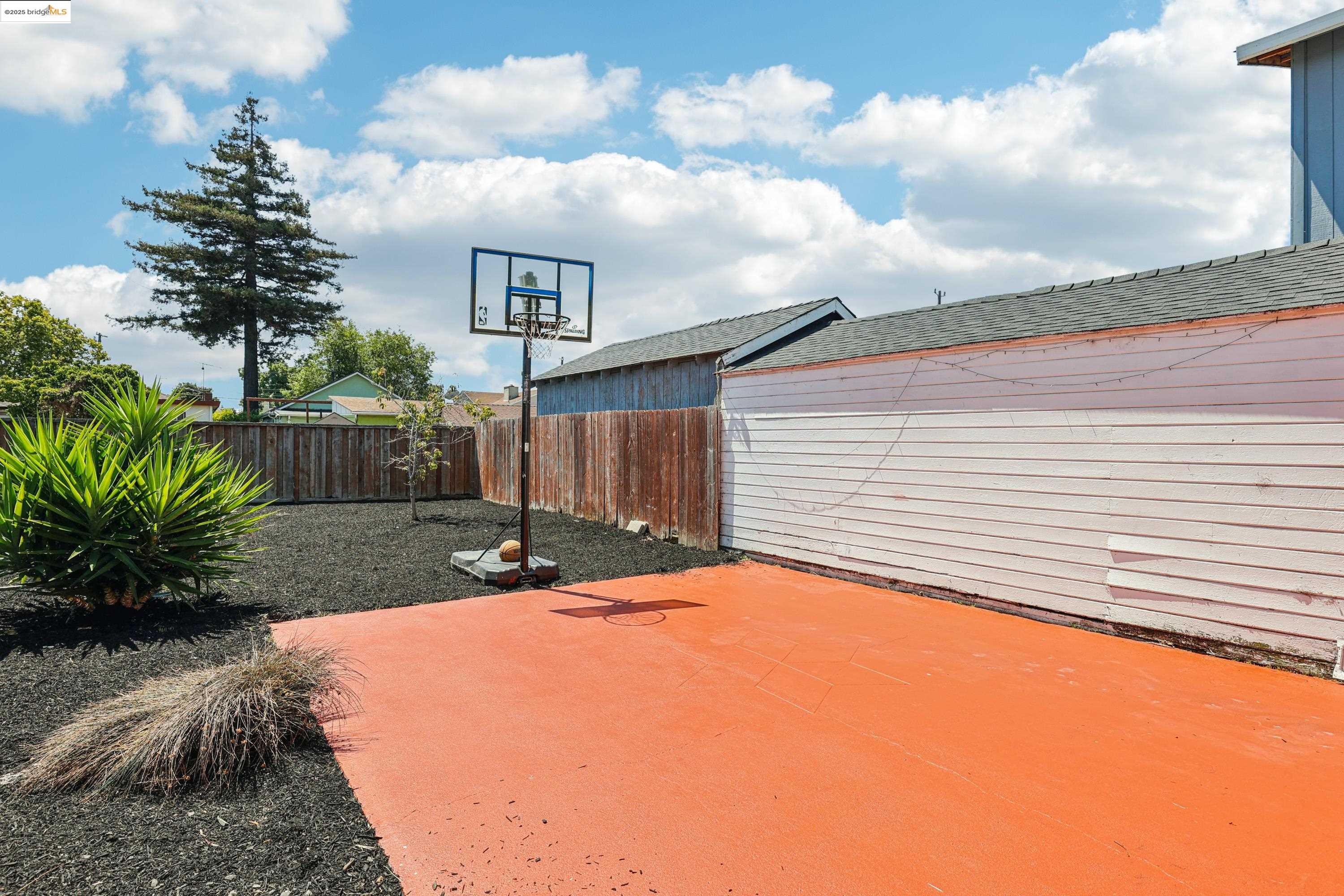Detail Gallery Image 23 of 25 For 2018 99th Ave, Oakland,  CA 94603 - 3 Beds | 1/1 Baths