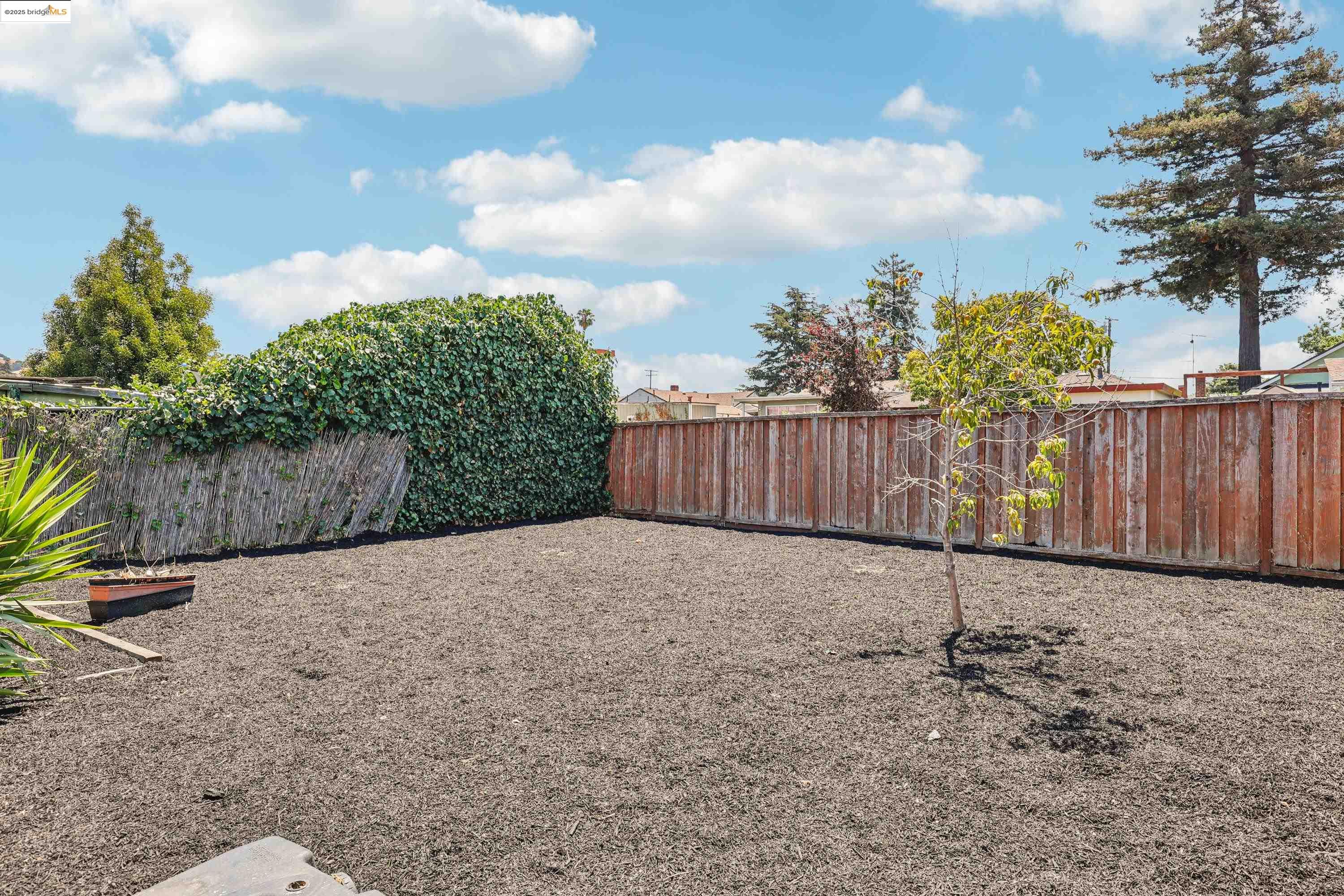 Detail Gallery Image 24 of 25 For 2018 99th Ave, Oakland,  CA 94603 - 3 Beds | 1/1 Baths
