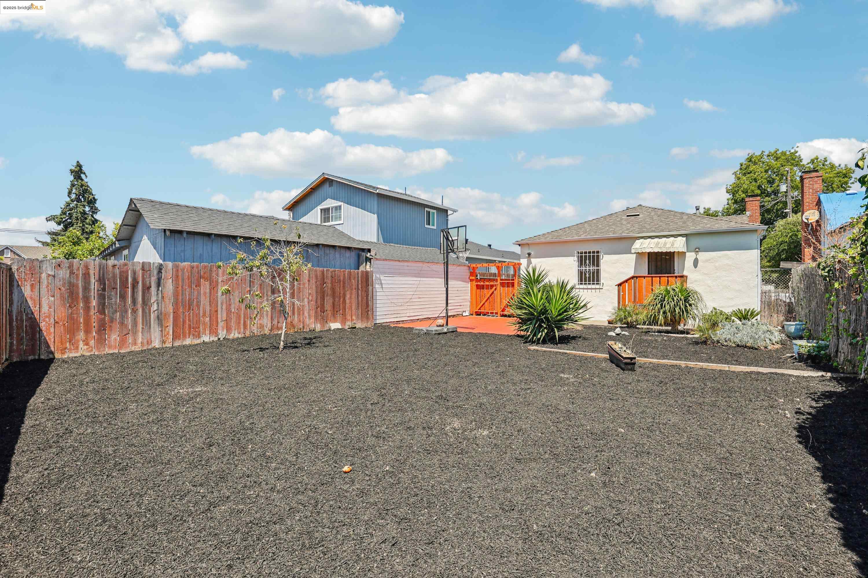 Detail Gallery Image 25 of 25 For 2018 99th Ave, Oakland,  CA 94603 - 3 Beds | 1/1 Baths