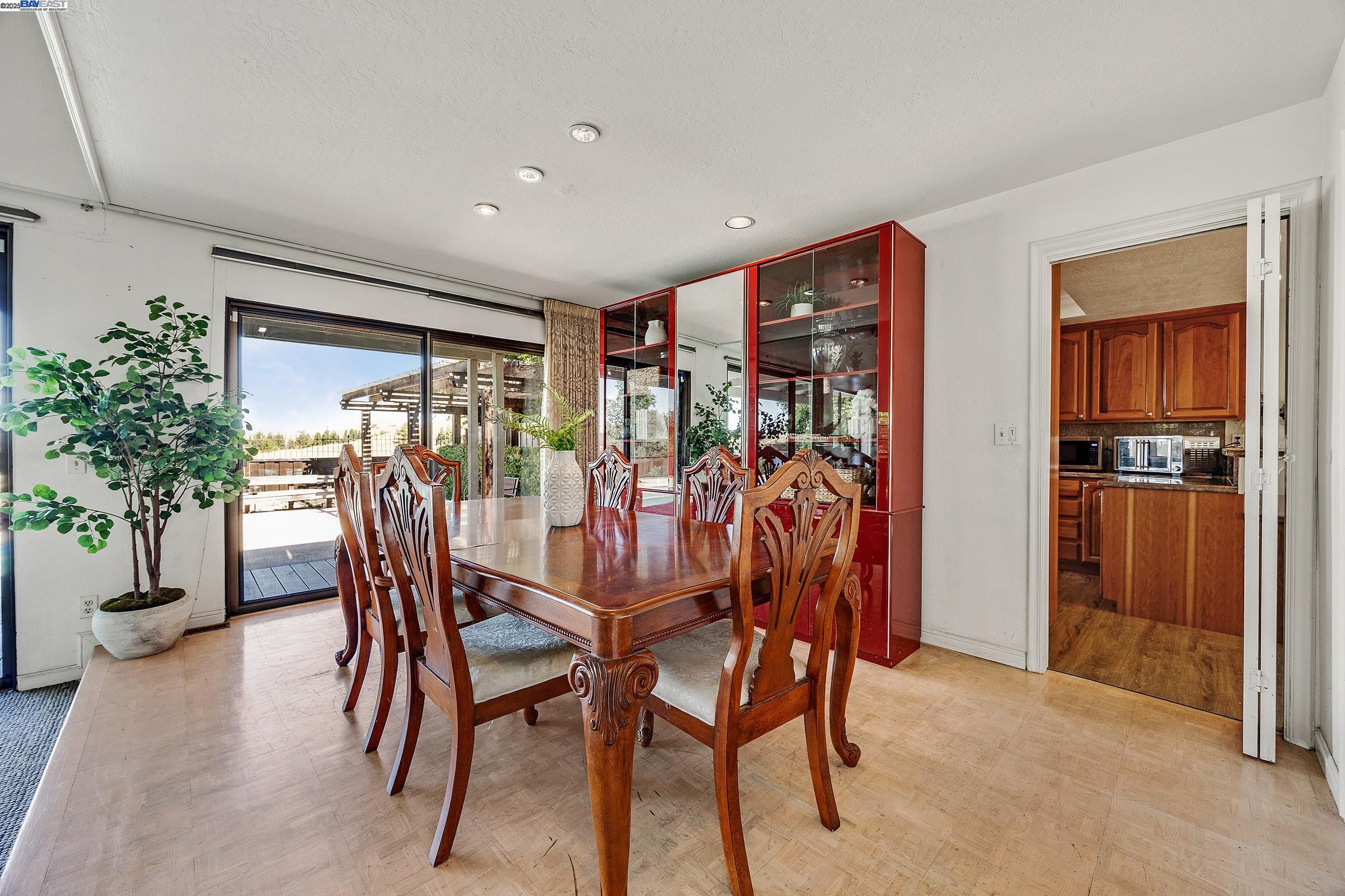 48 Tennis Club Dr, Danville, California 94506, 3 Bedrooms Bedrooms, 9 Rooms Rooms,2 BathroomsBathrooms,Residential,For Sale,48 Tennis Club Dr,41105302