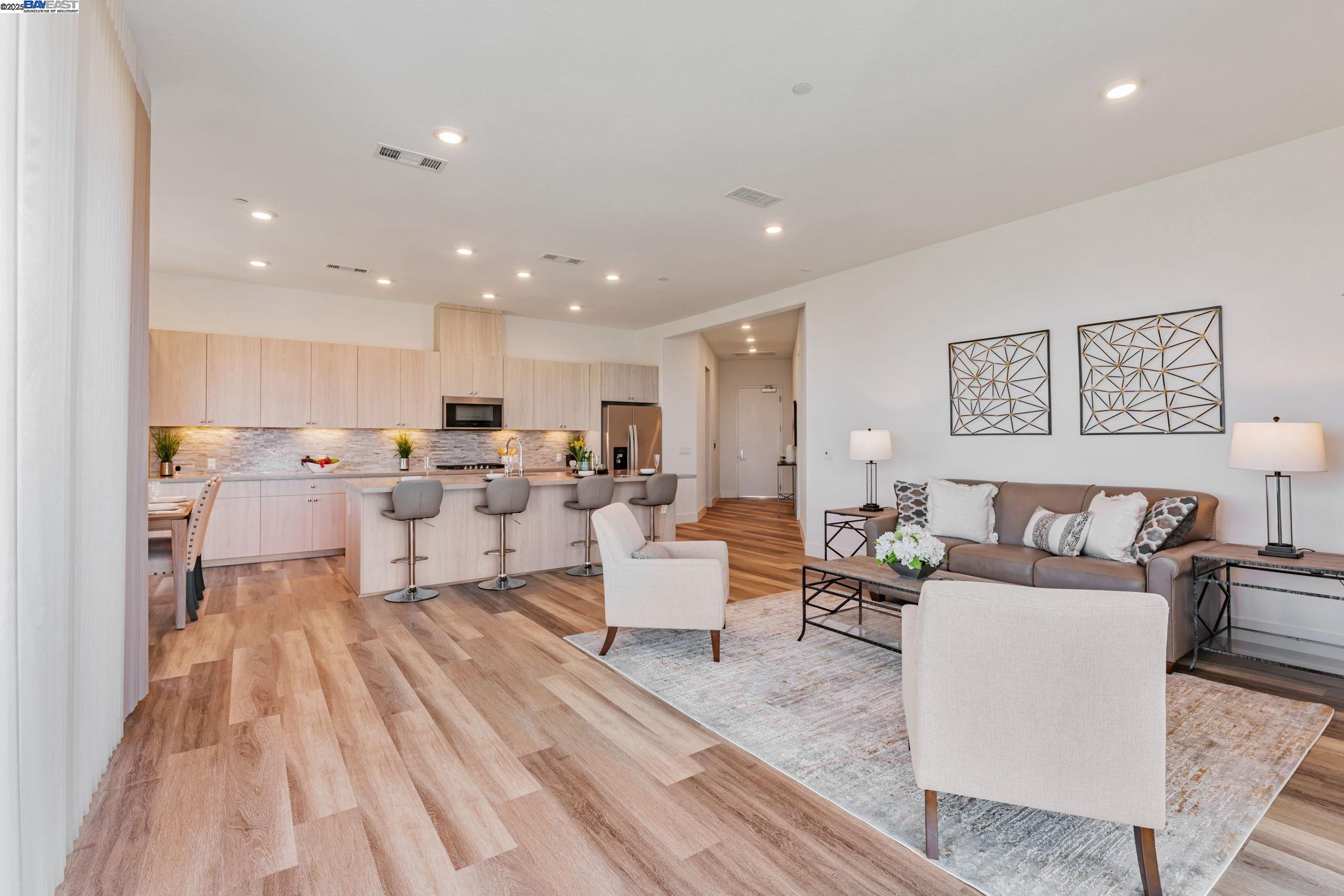 Photo #8: 41105303 Listing: Photo #8