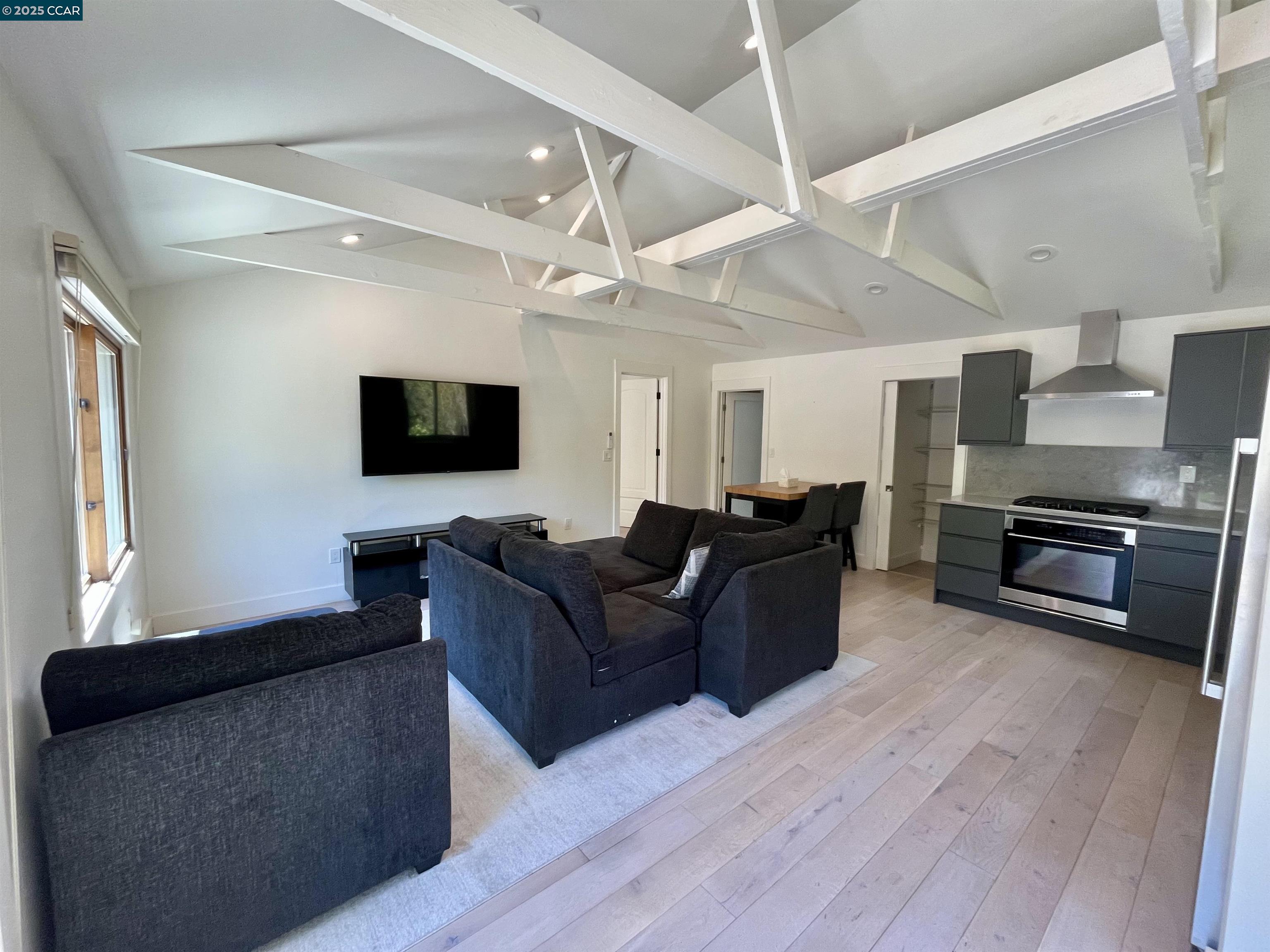 188 Pioneer Ave, Walnut Creek, California 94597, 1 Bedroom Bedrooms, 4 Rooms Rooms,1 BathroomBathrooms,Residential Lease,For Rent,188 Pioneer Ave,41105304