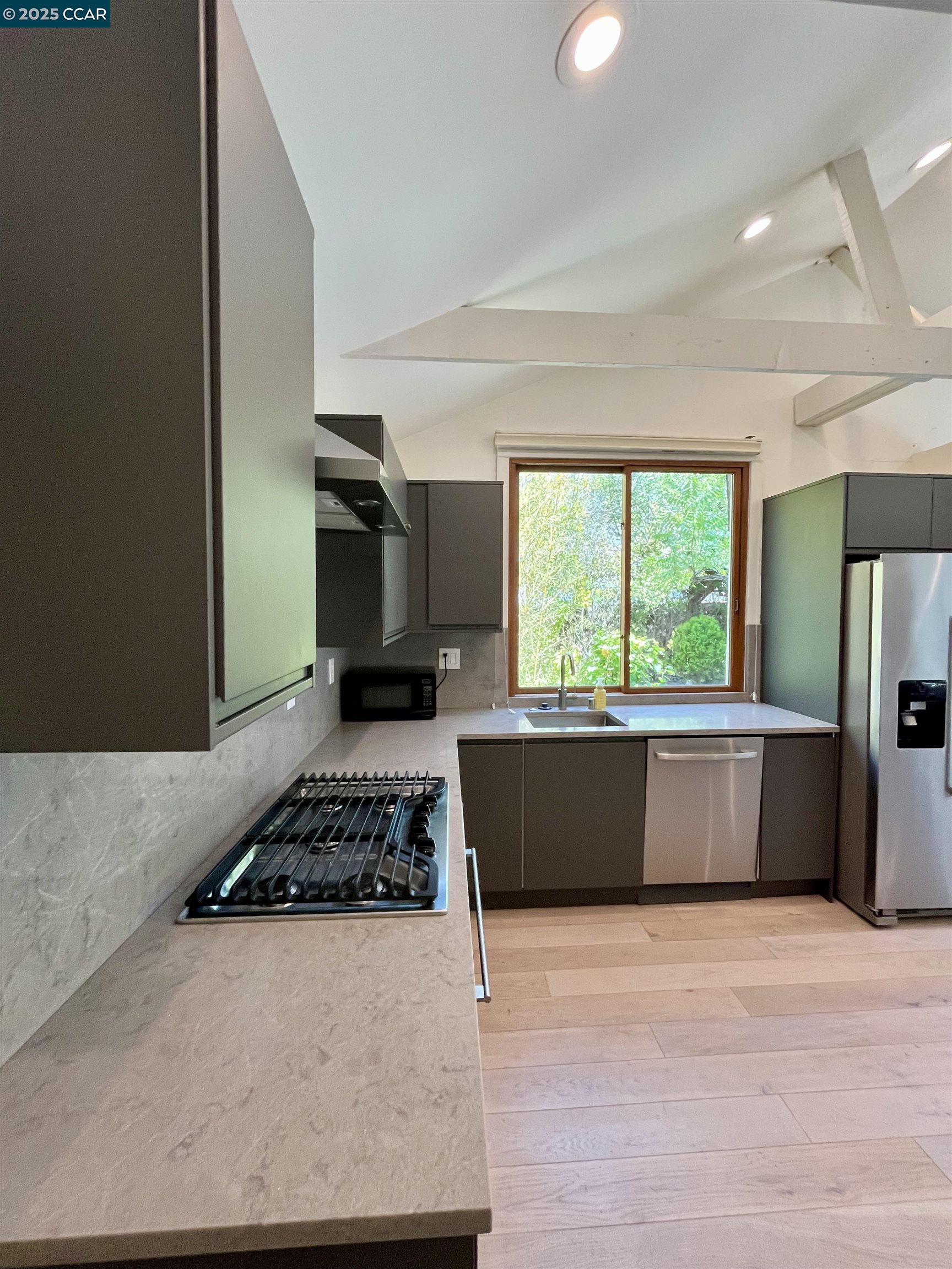 188 Pioneer Ave, Walnut Creek, California 94597, 1 Bedroom Bedrooms, 4 Rooms Rooms,1 BathroomBathrooms,Residential Lease,For Rent,188 Pioneer Ave,41105304