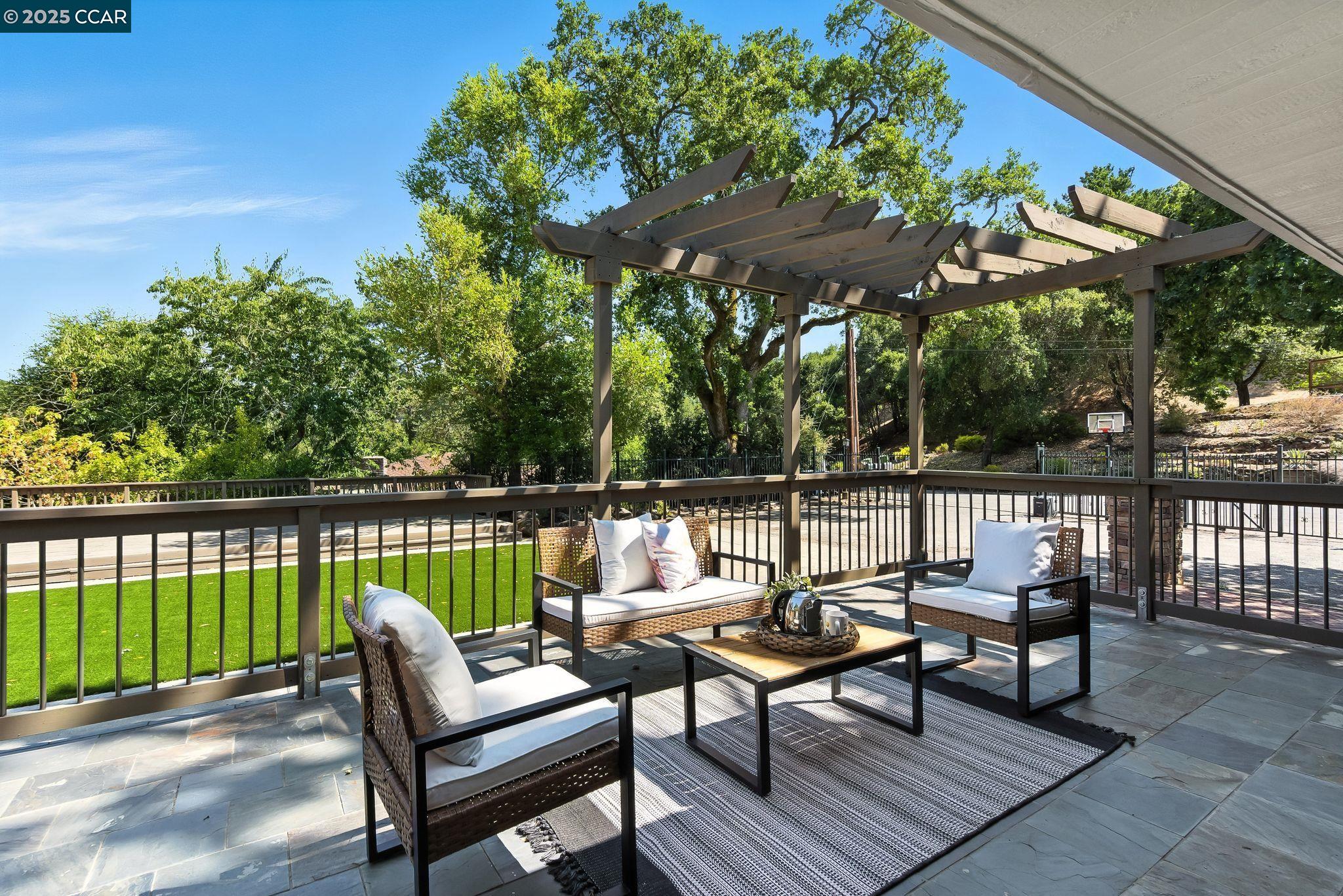 122 Stein Way, Orinda, California 94563, 3 Bedrooms Bedrooms, 6 Rooms Rooms,3 BathroomsBathrooms,Residential,For Sale,122 Stein Way,41105305