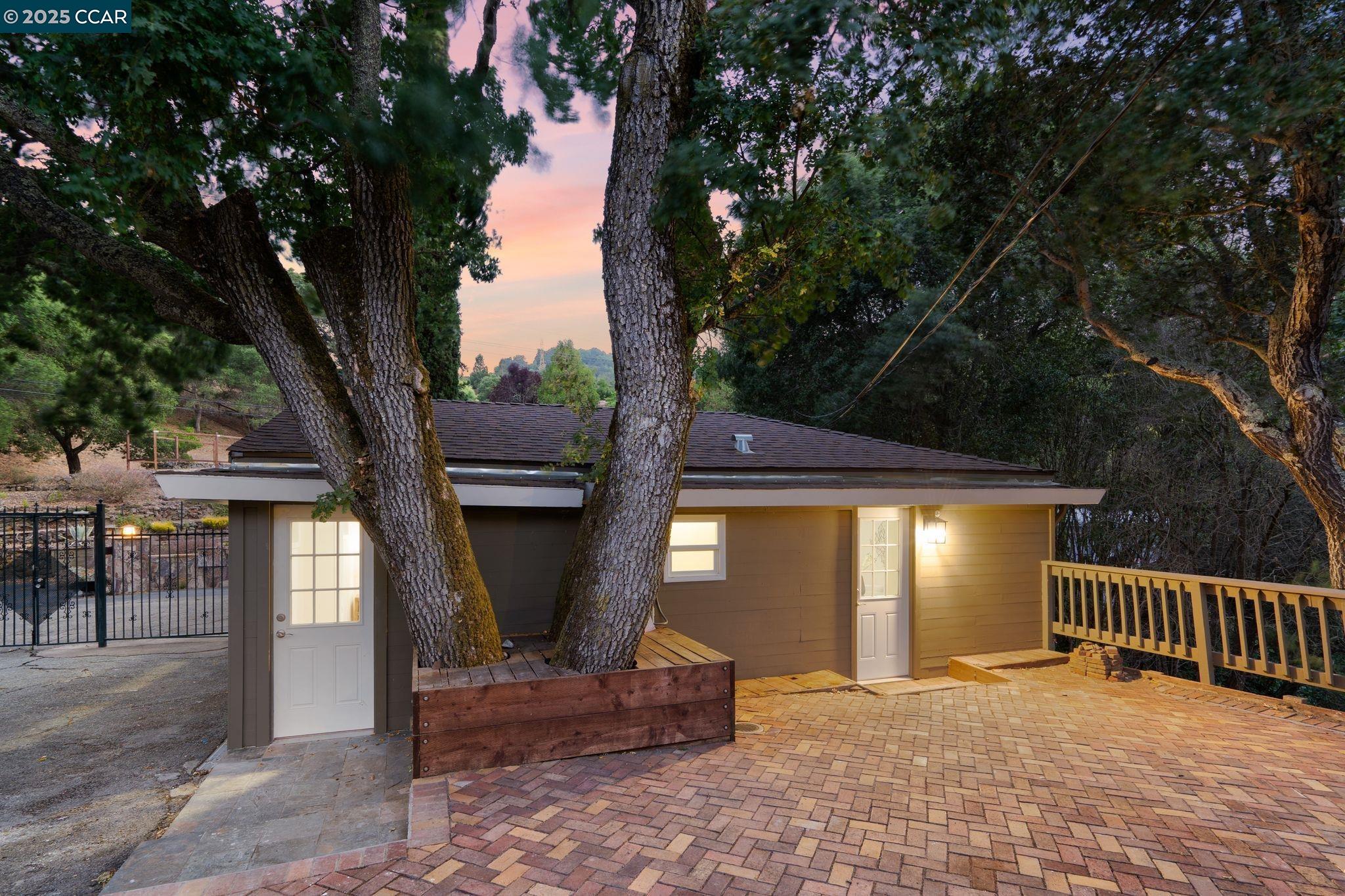 122 Stein Way, Orinda, California 94563, 3 Bedrooms Bedrooms, 6 Rooms Rooms,3 BathroomsBathrooms,Residential,For Sale,122 Stein Way,41105305