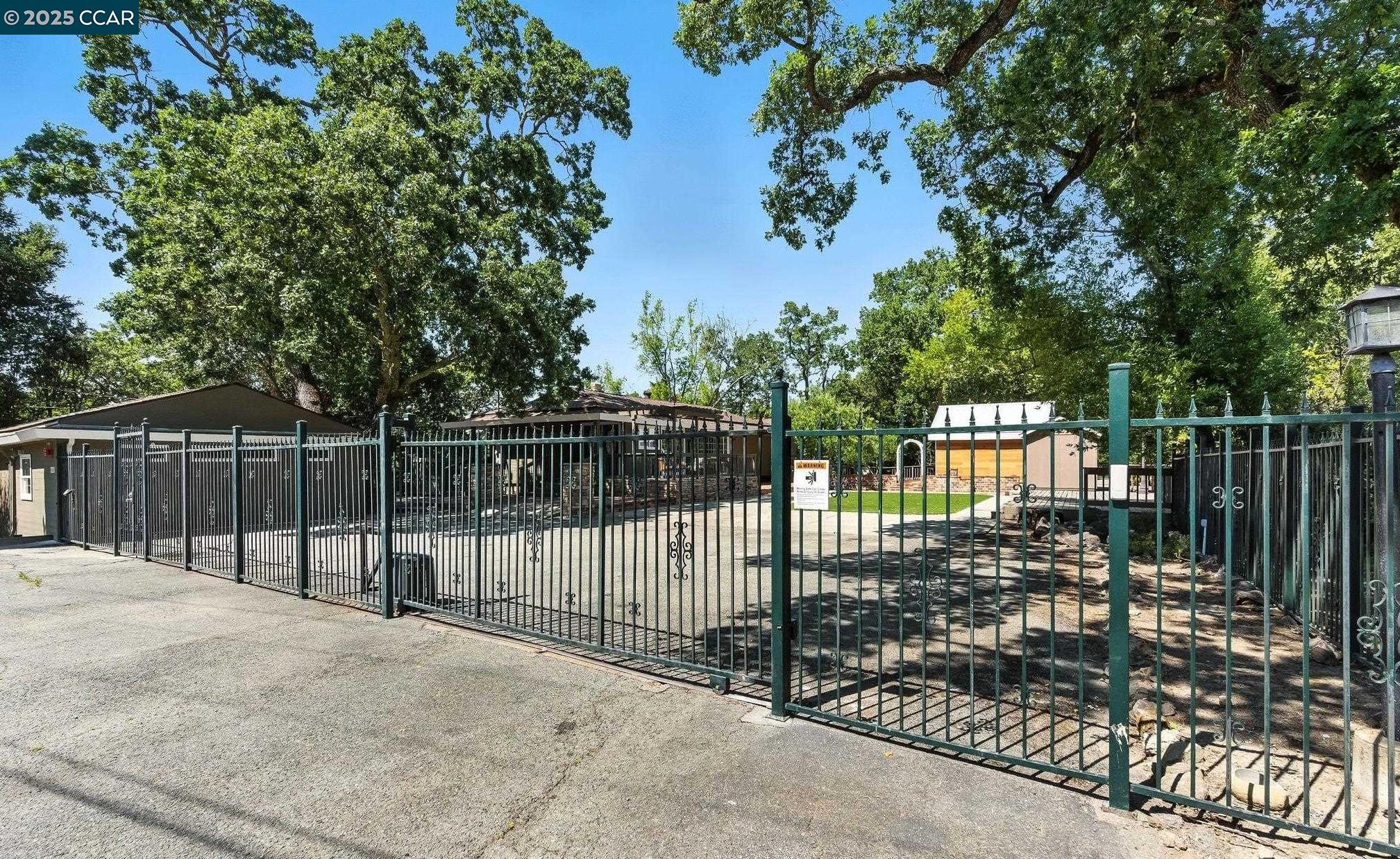 122 Stein Way, Orinda, California 94563, 3 Bedrooms Bedrooms, 6 Rooms Rooms,3 BathroomsBathrooms,Residential,For Sale,122 Stein Way,41105305