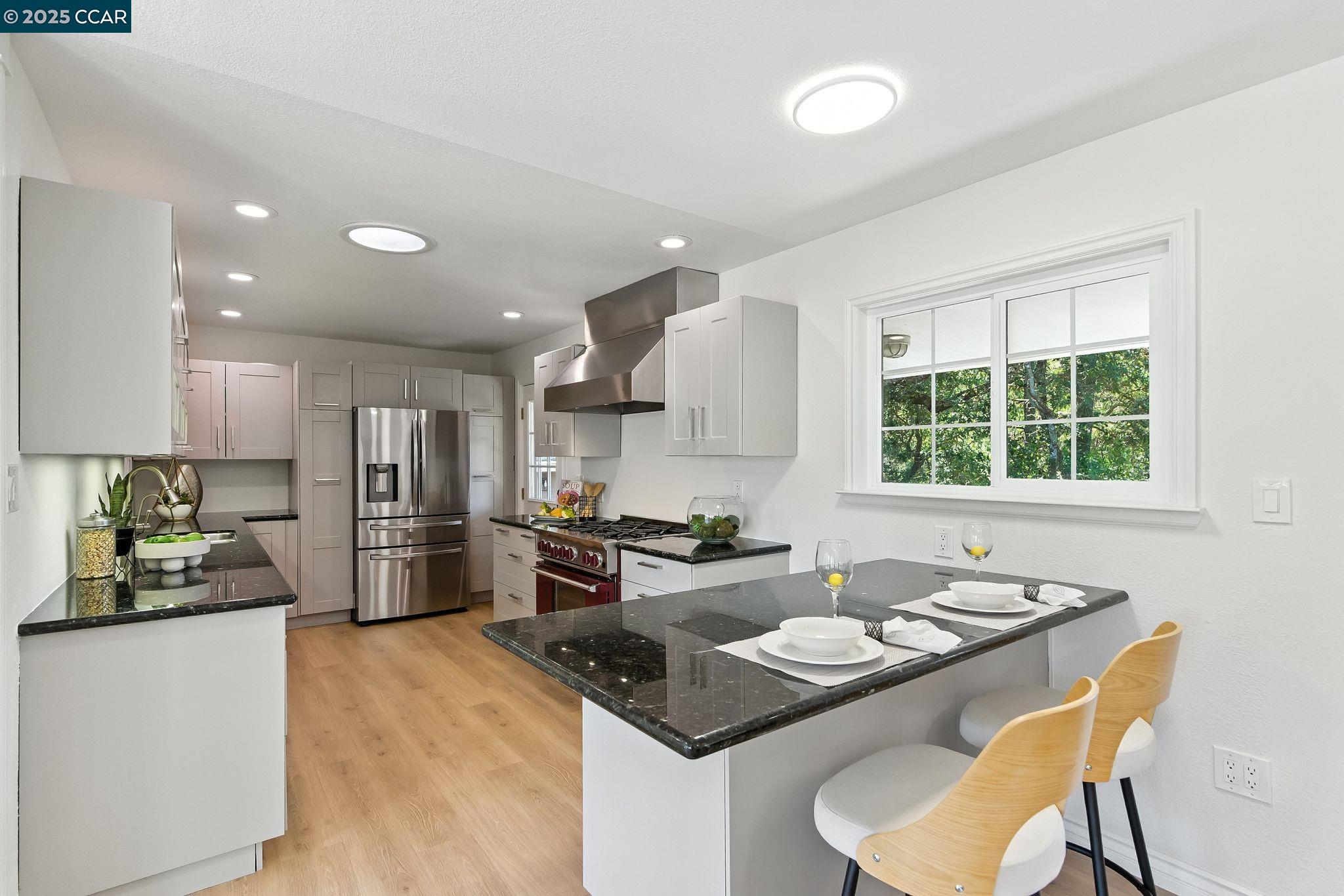 122 Stein Way, Orinda, California 94563, 3 Bedrooms Bedrooms, 6 Rooms Rooms,3 BathroomsBathrooms,Residential,For Sale,122 Stein Way,41105305