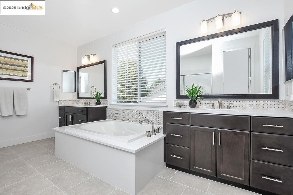 Detail Gallery Image 39 of 44 For 1051 Nighthawk Way, Brentwood,  CA 94513 - 5 Beds | 4/1 Baths