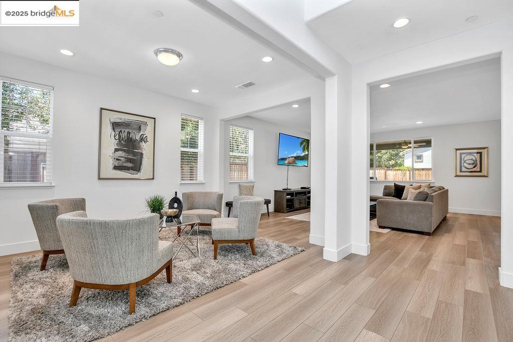 Detail Gallery Image 10 of 44 For 1051 Nighthawk Way, Brentwood,  CA 94513 - 5 Beds | 4/1 Baths