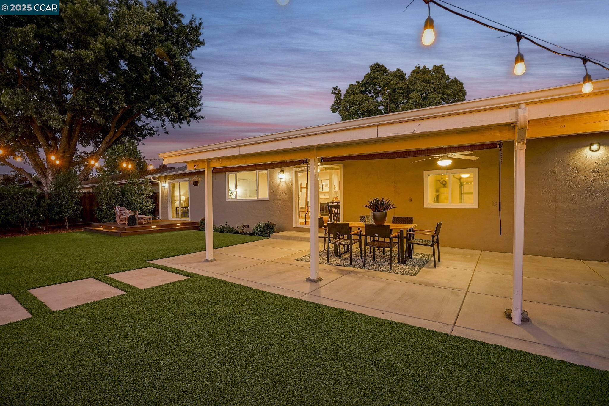 Detail Gallery Image 21 of 38 For 3937 Majestic Dr, Concord,  CA 94519-1213 - 3 Beds | 2 Baths