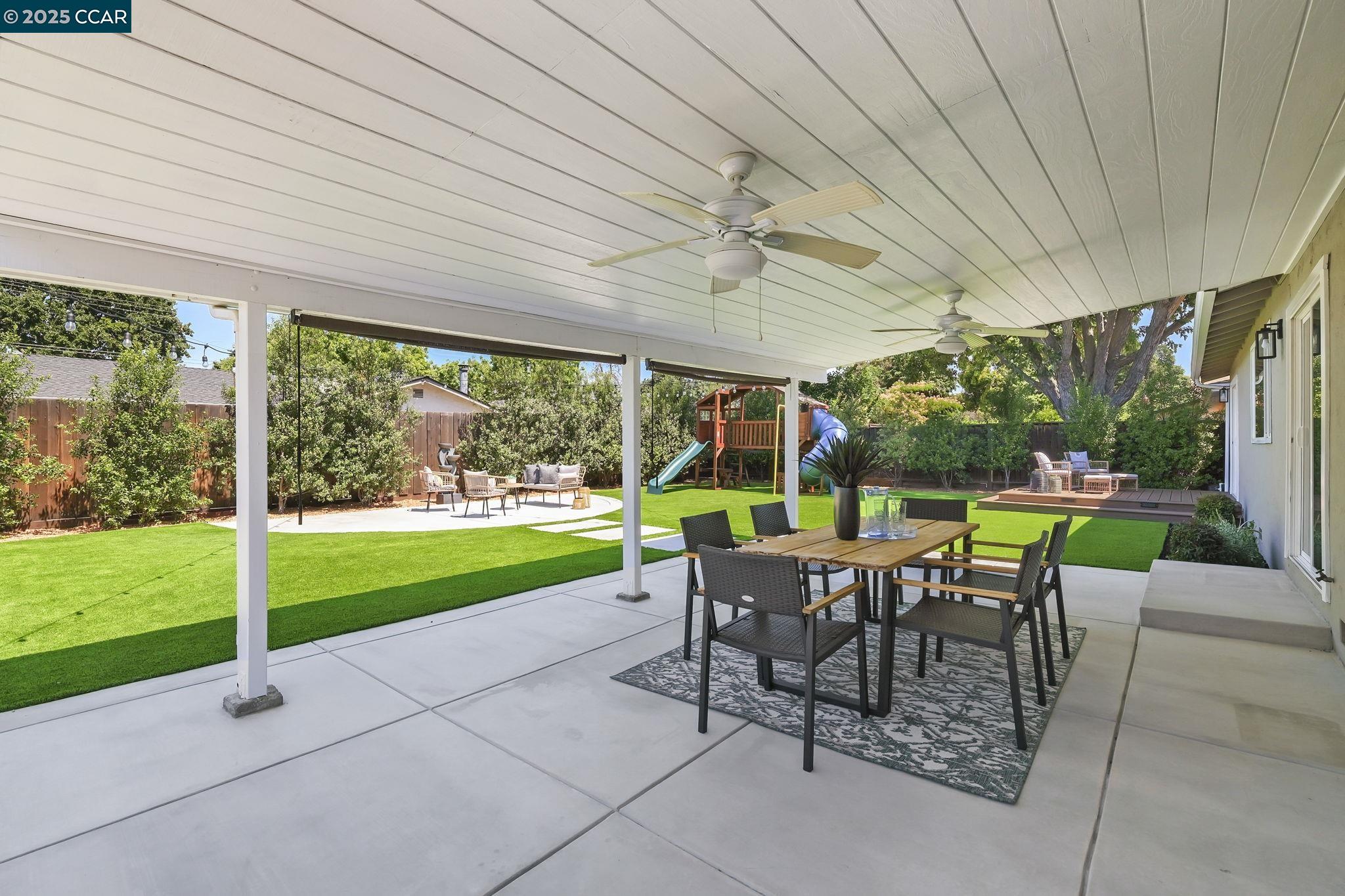 Detail Gallery Image 24 of 38 For 3937 Majestic Dr, Concord,  CA 94519-1213 - 3 Beds | 2 Baths
