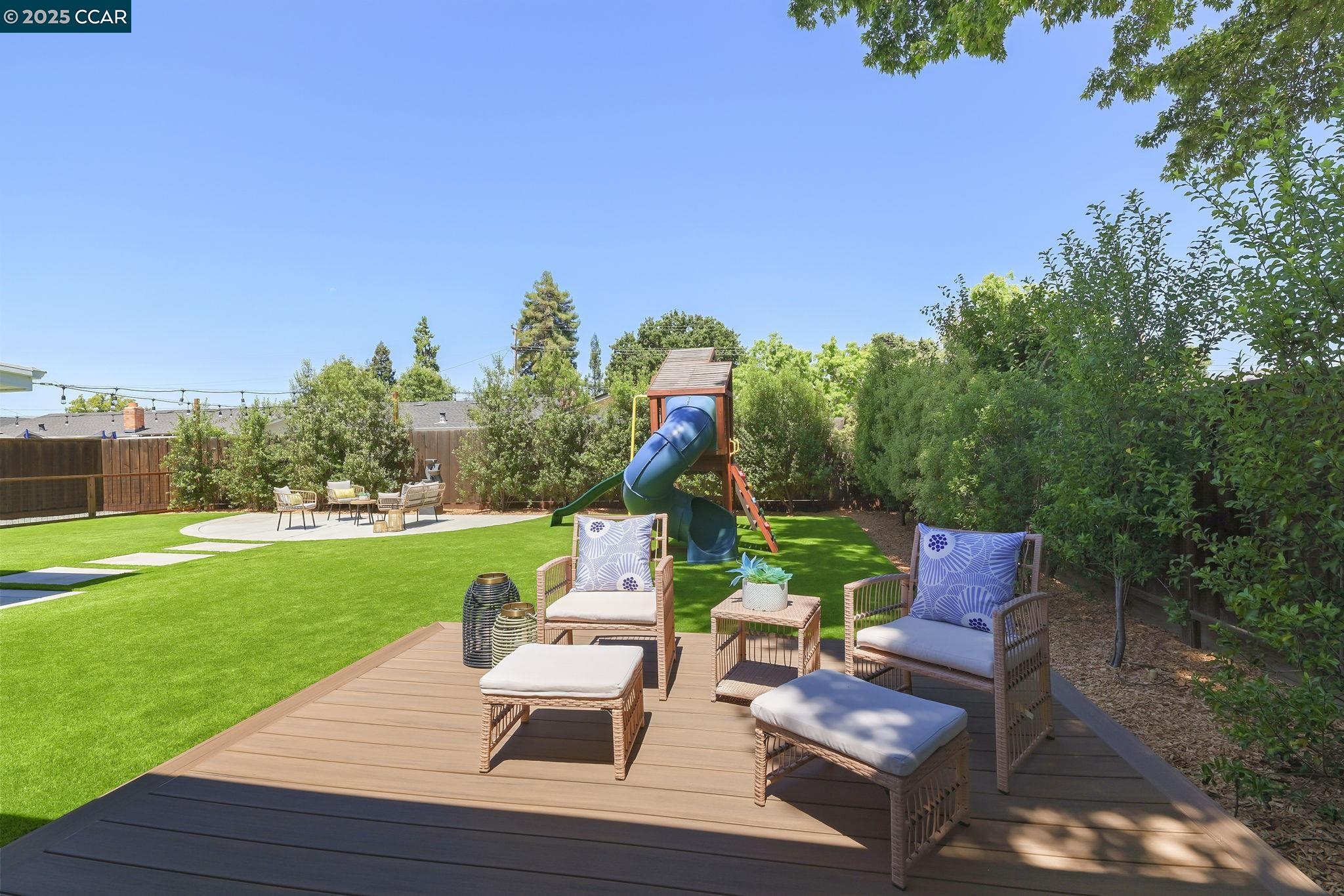 Detail Gallery Image 25 of 38 For 3937 Majestic Dr, Concord,  CA 94519-1213 - 3 Beds | 2 Baths