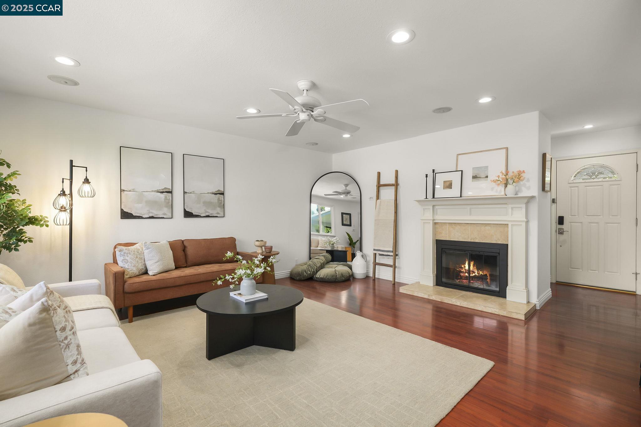 Detail Gallery Image 4 of 38 For 3937 Majestic Dr, Concord,  CA 94519-1213 - 3 Beds | 2 Baths
