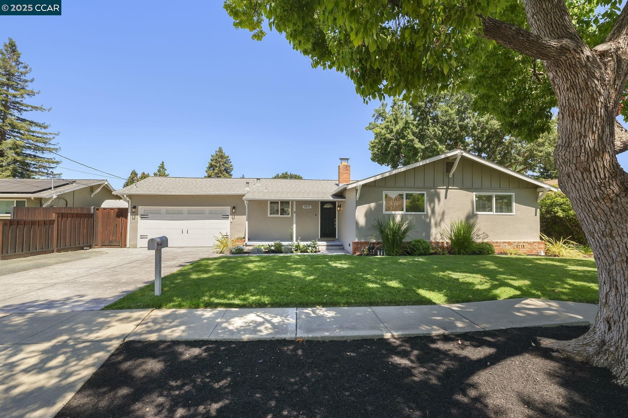 Detail Gallery Image 36 of 38 For 3937 Majestic Dr, Concord,  CA 94519-1213 - 3 Beds | 2 Baths