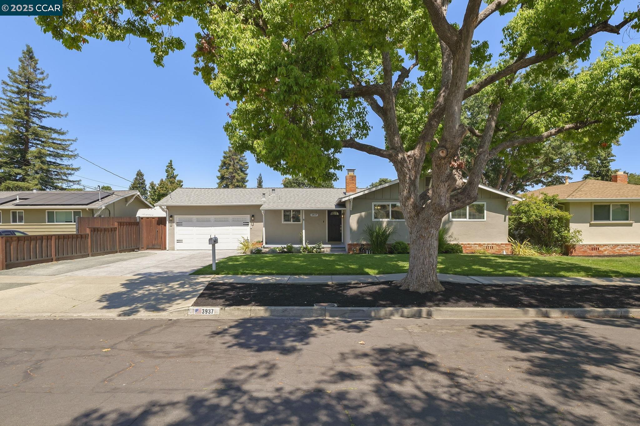 Detail Gallery Image 37 of 38 For 3937 Majestic Dr, Concord,  CA 94519-1213 - 3 Beds | 2 Baths
