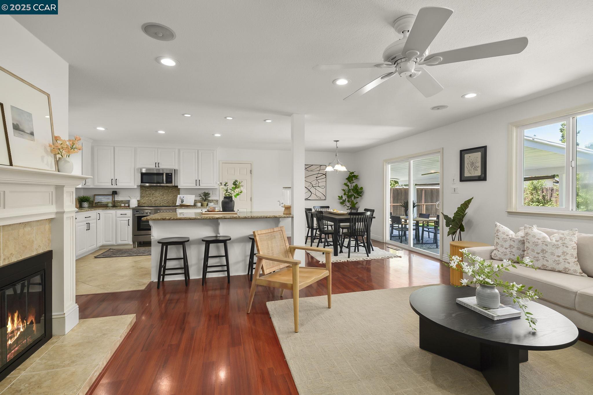 Detail Gallery Image 7 of 38 For 3937 Majestic Dr, Concord,  CA 94519-1213 - 3 Beds | 2 Baths