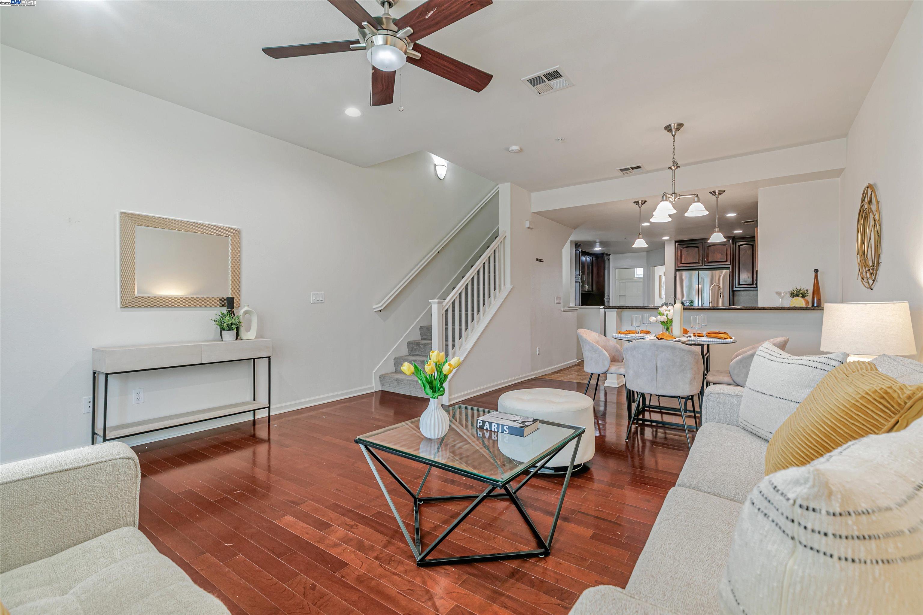 Photo #5: 41105309 Listing 