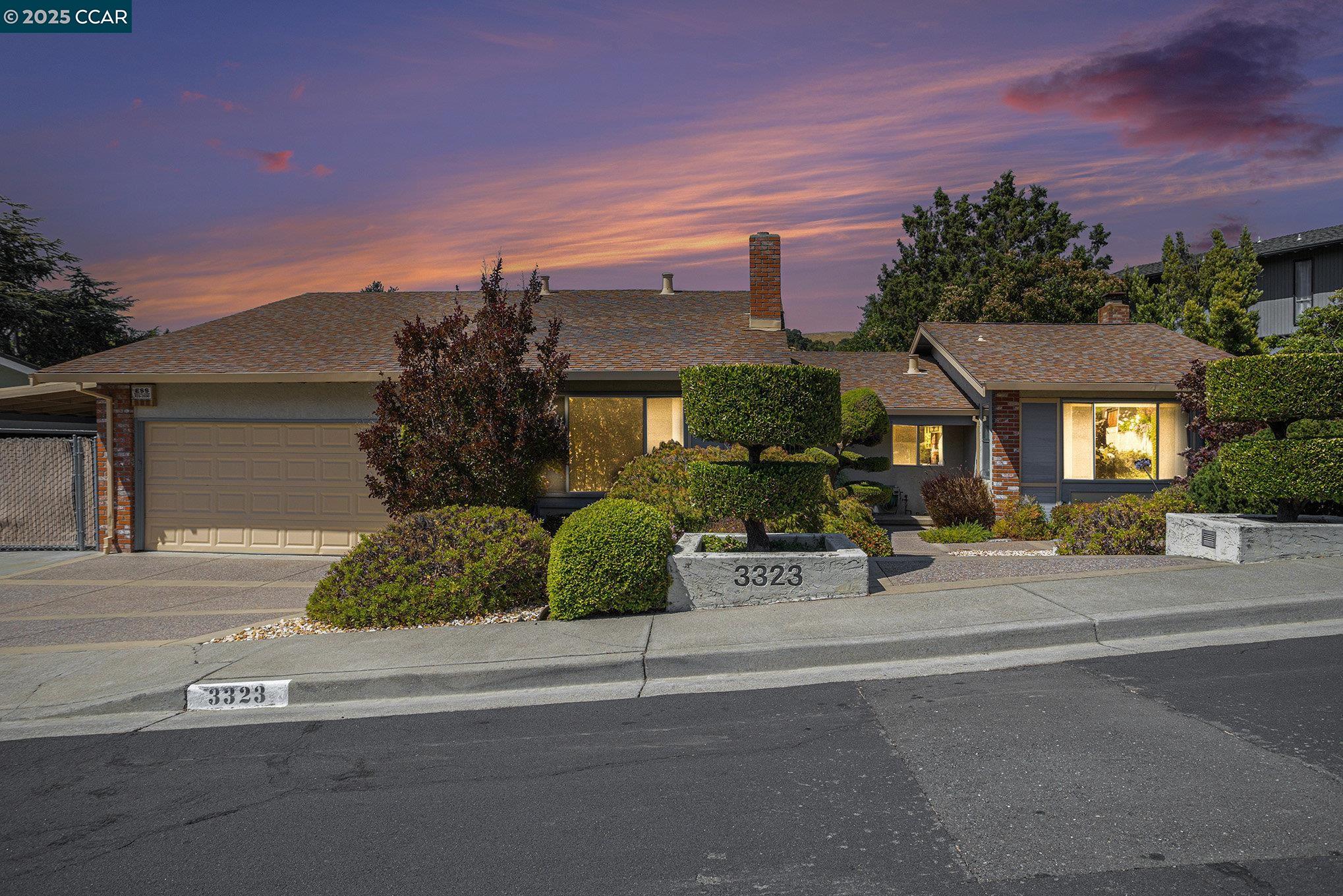 Front Image Thumbnail for CC41105310