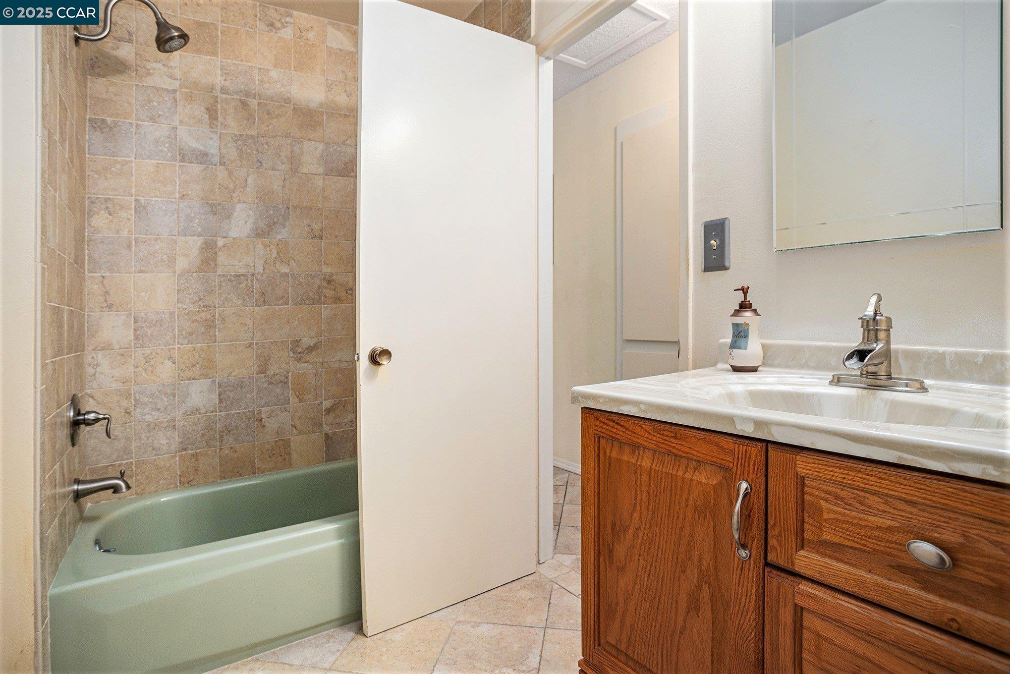 3323 Diablo Cir, Pinole, California 94564, 3 Bedrooms Bedrooms, 8 Rooms Rooms,2 BathroomsBathrooms,Residential,For Sale,3323 Diablo Cir,41105310