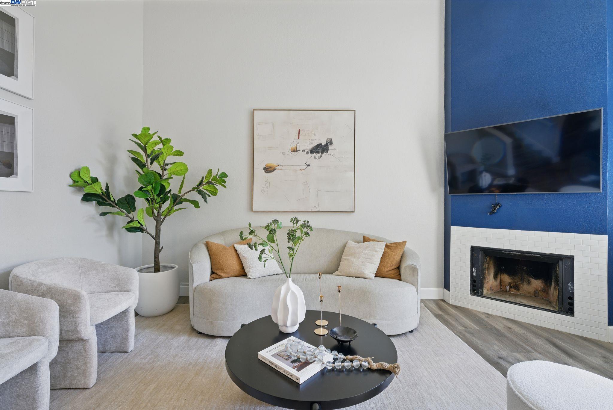 Detail Gallery Image 1 of 39 For 1246 Coyote Creek Pl, San Jose,  CA 95116 - 2 Beds | 2 Baths