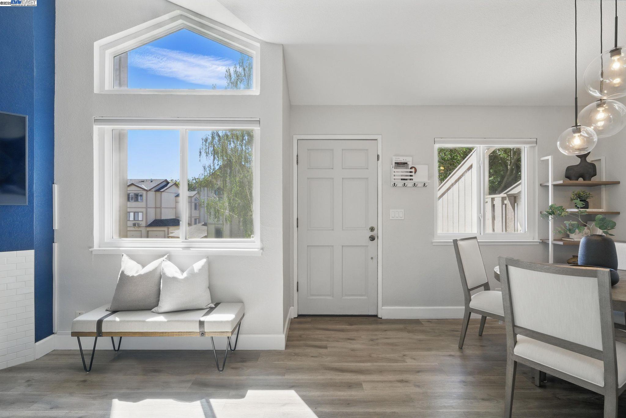Detail Gallery Image 2 of 39 For 1246 Coyote Creek Pl, San Jose,  CA 95116 - 2 Beds | 2 Baths