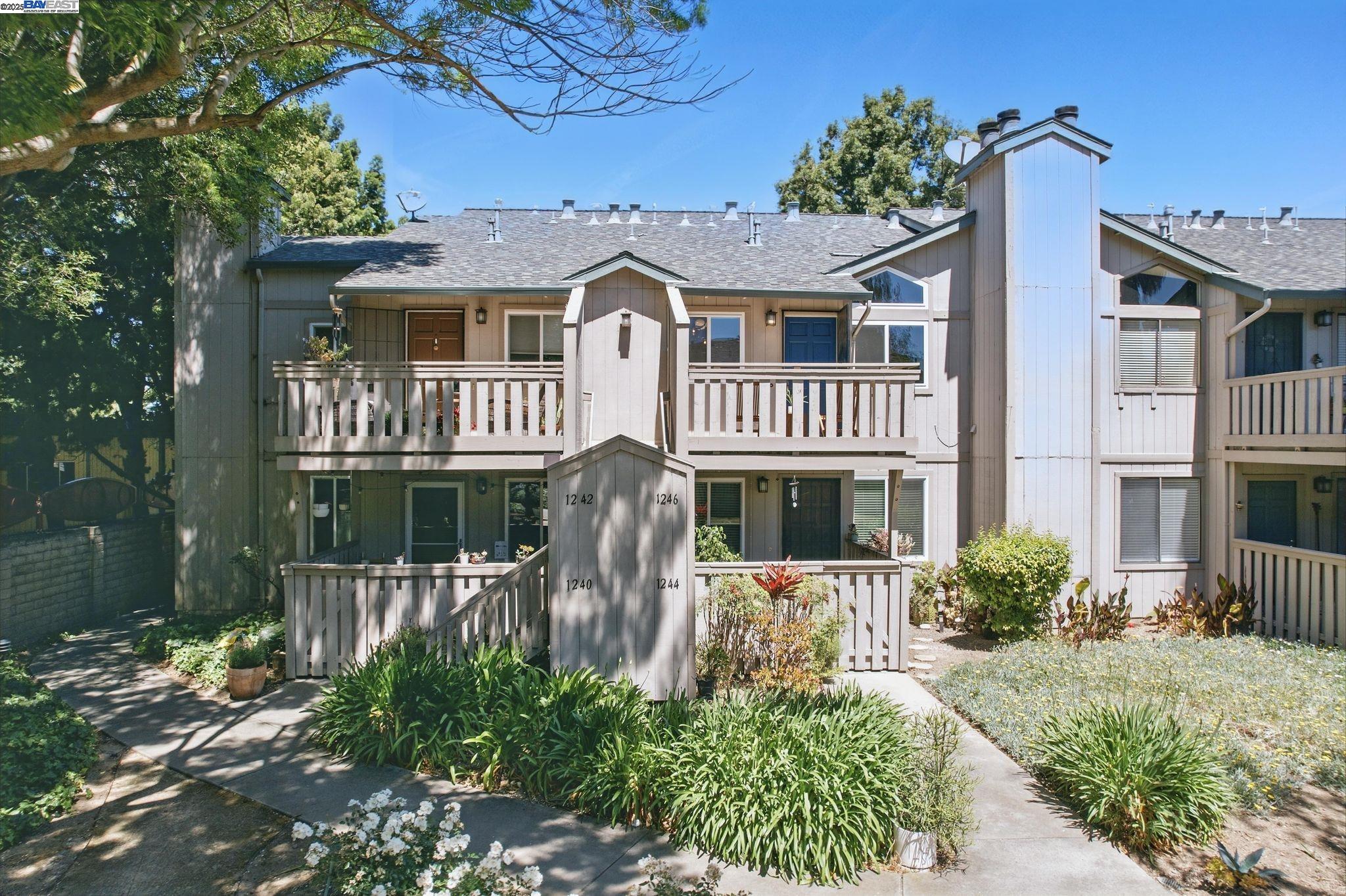 Detail Gallery Image 25 of 39 For 1246 Coyote Creek Pl, San Jose,  CA 95116 - 2 Beds | 2 Baths