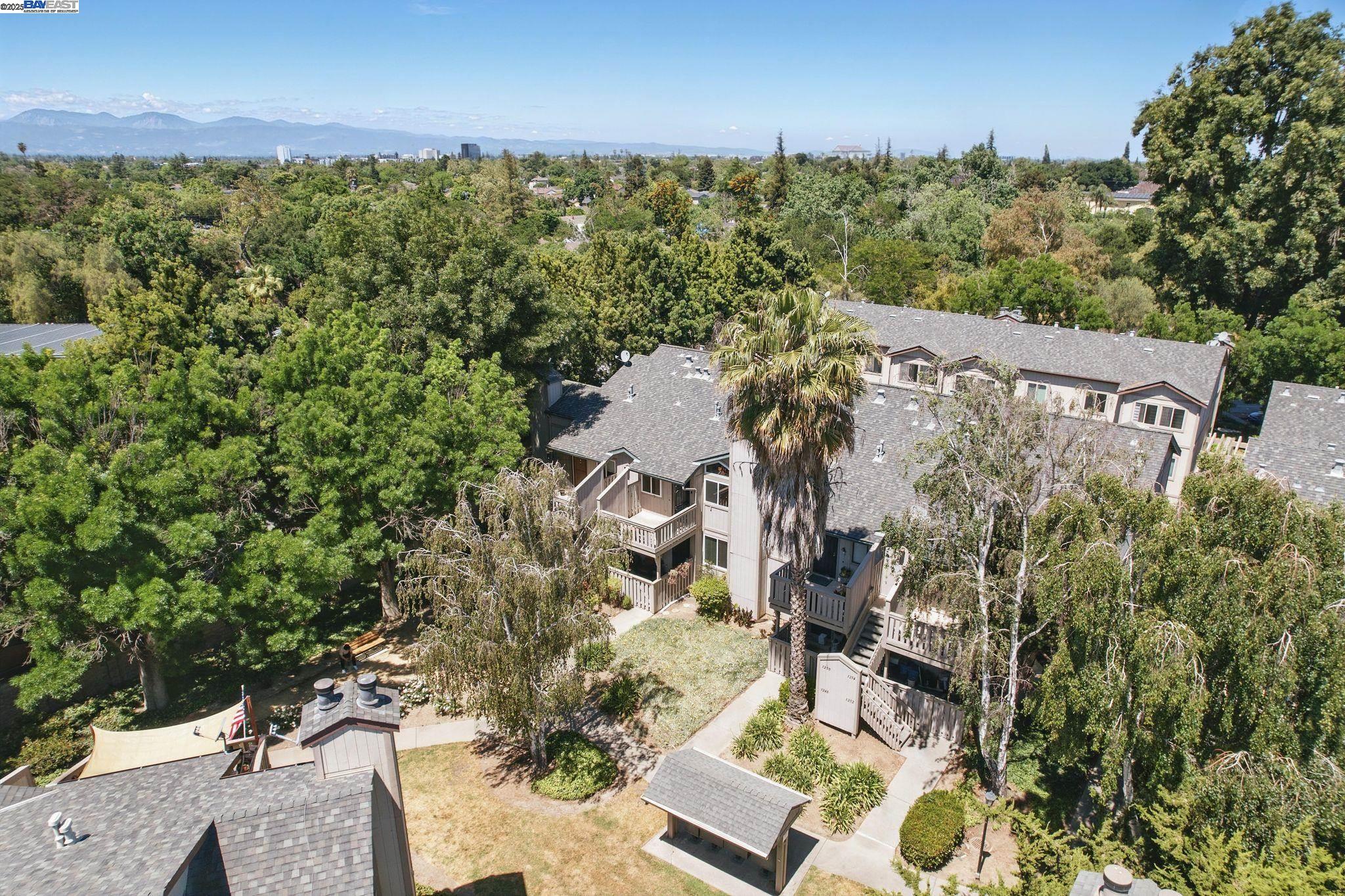 Detail Gallery Image 32 of 39 For 1246 Coyote Creek Pl, San Jose,  CA 95116 - 2 Beds | 2 Baths