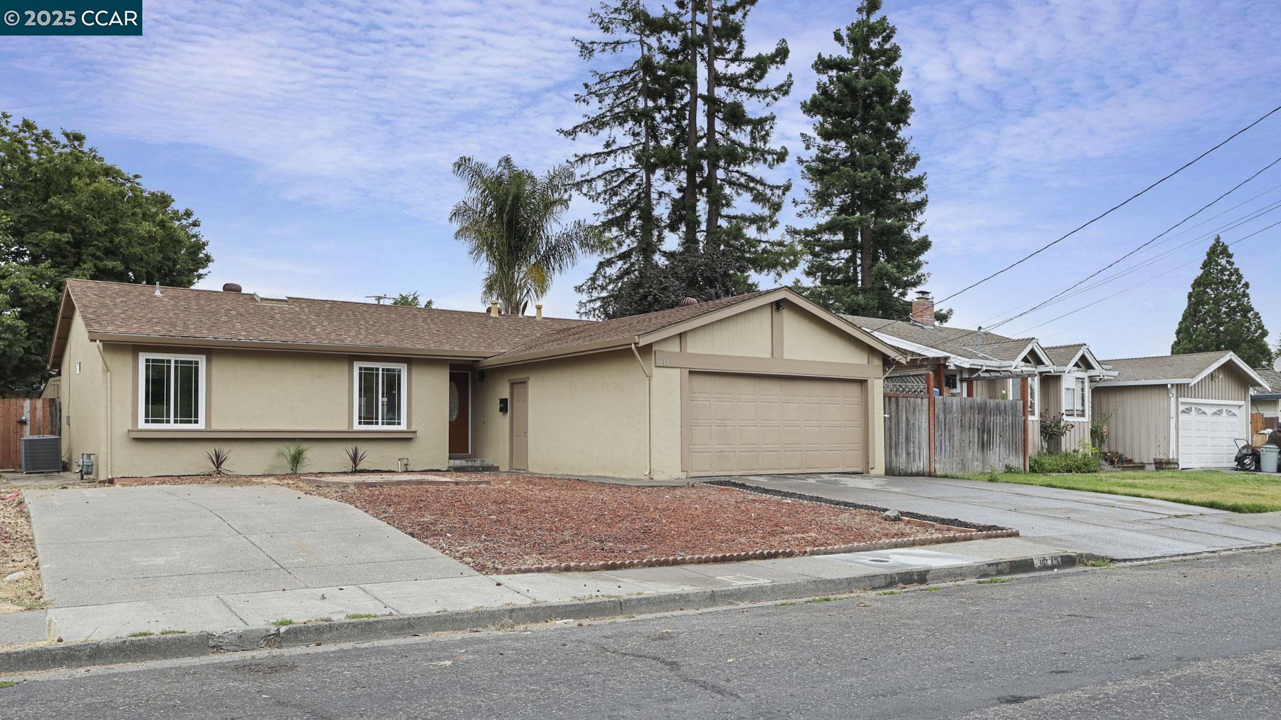 Detail Gallery Image 2 of 32 For 7833 Santa Barbara Drive, Rohnert Park,  CA 94928-4083 - 4 Beds | 2 Baths