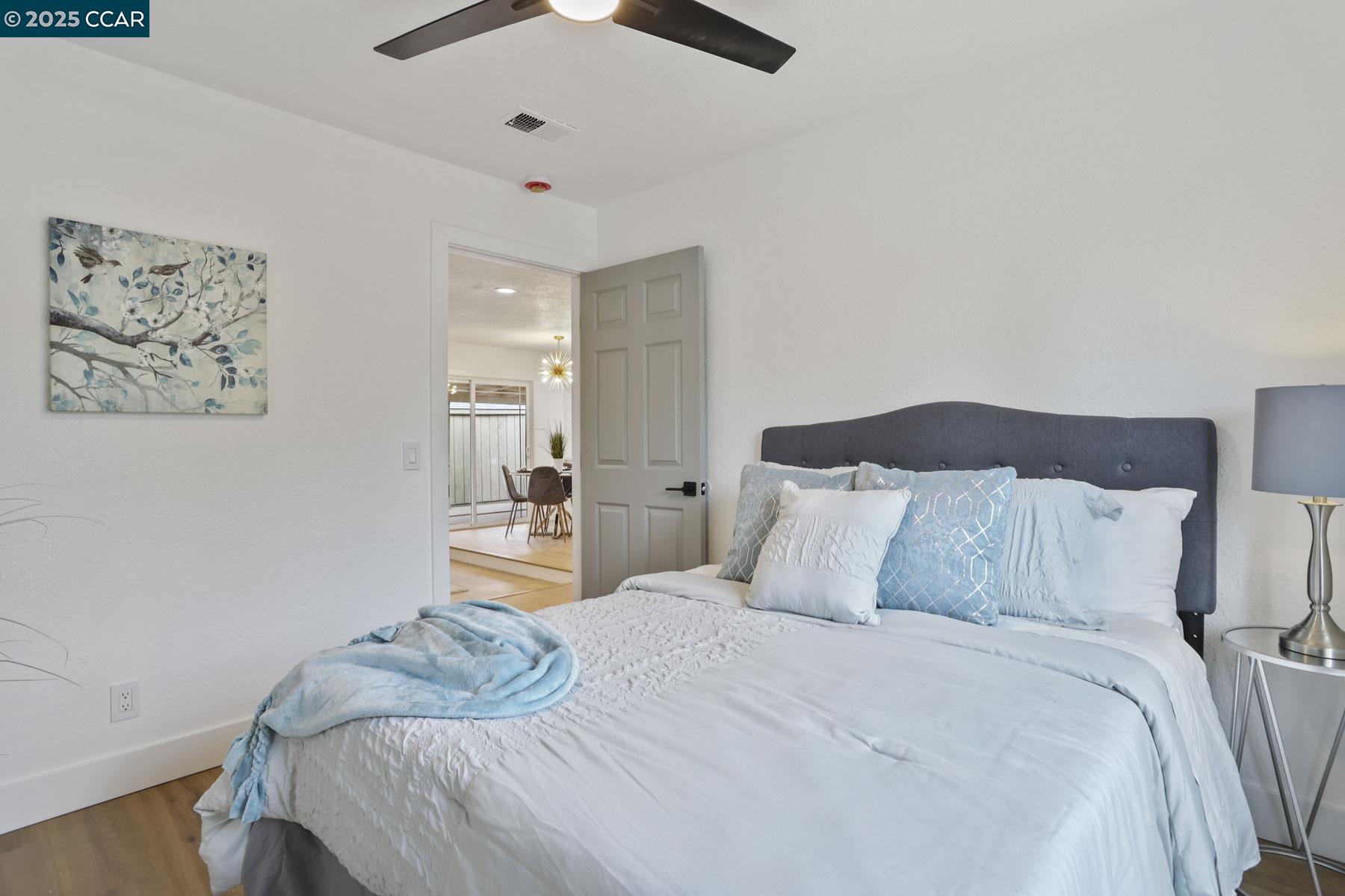 Detail Gallery Image 19 of 32 For 7833 Santa Barbara Drive, Rohnert Park,  CA 94928-4083 - 4 Beds | 2 Baths