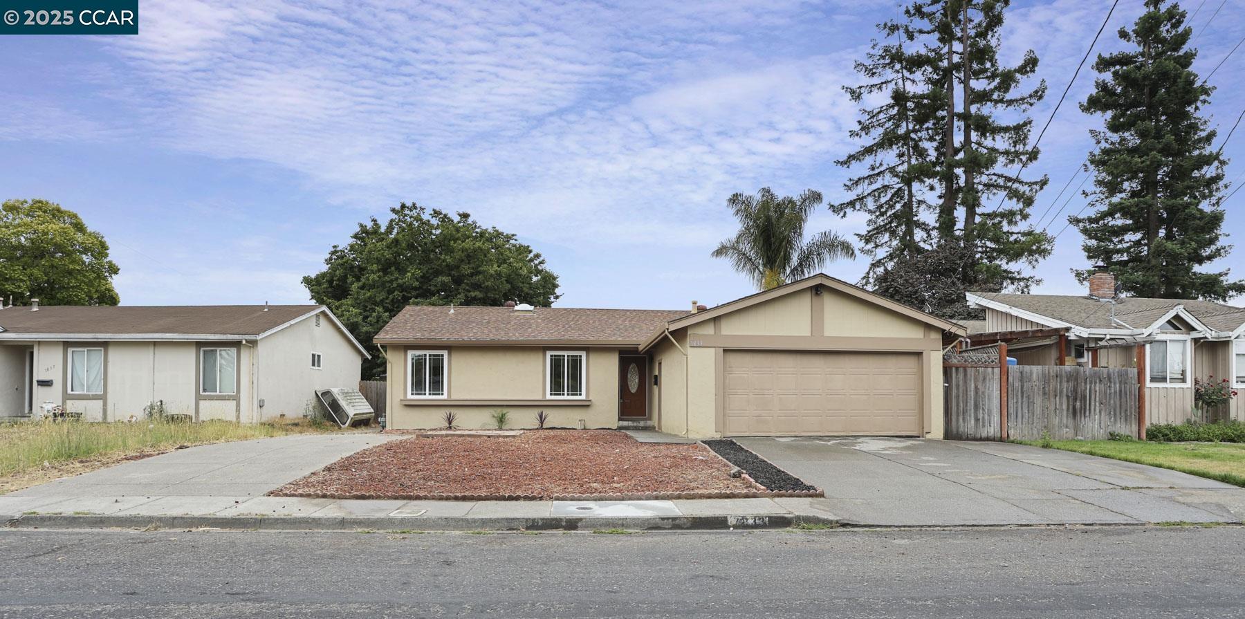 Detail Gallery Image 3 of 32 For 7833 Santa Barbara Drive, Rohnert Park,  CA 94928-4083 - 4 Beds | 2 Baths